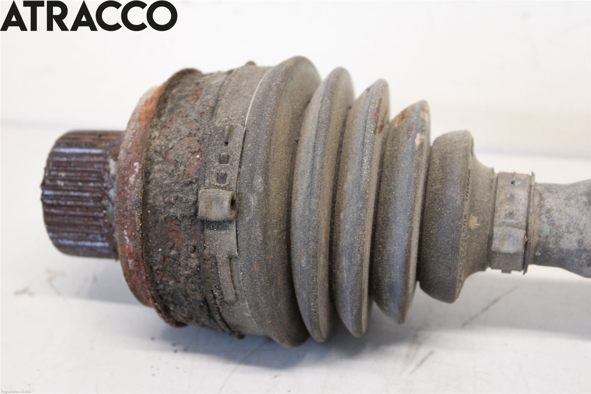 Porsche MACAN/EV 14- Drivaksel Foran Kompl Høyre