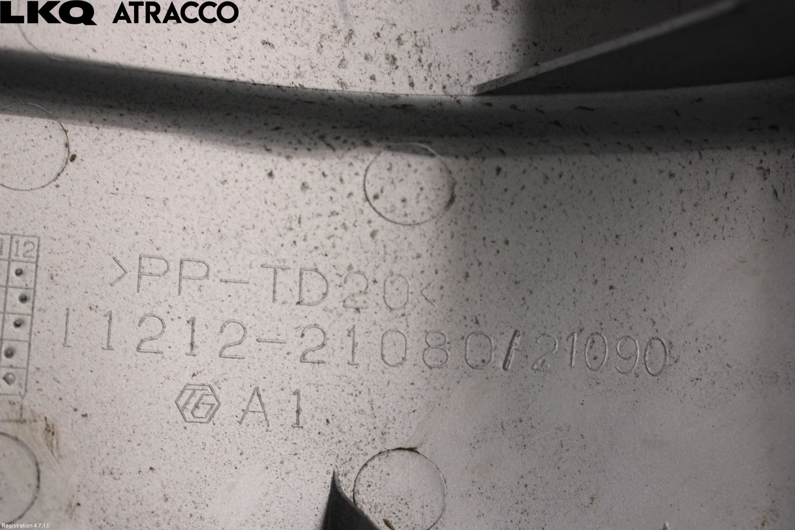 Toyota YARIS XP130 15-20 Motor Deksel Over Motor