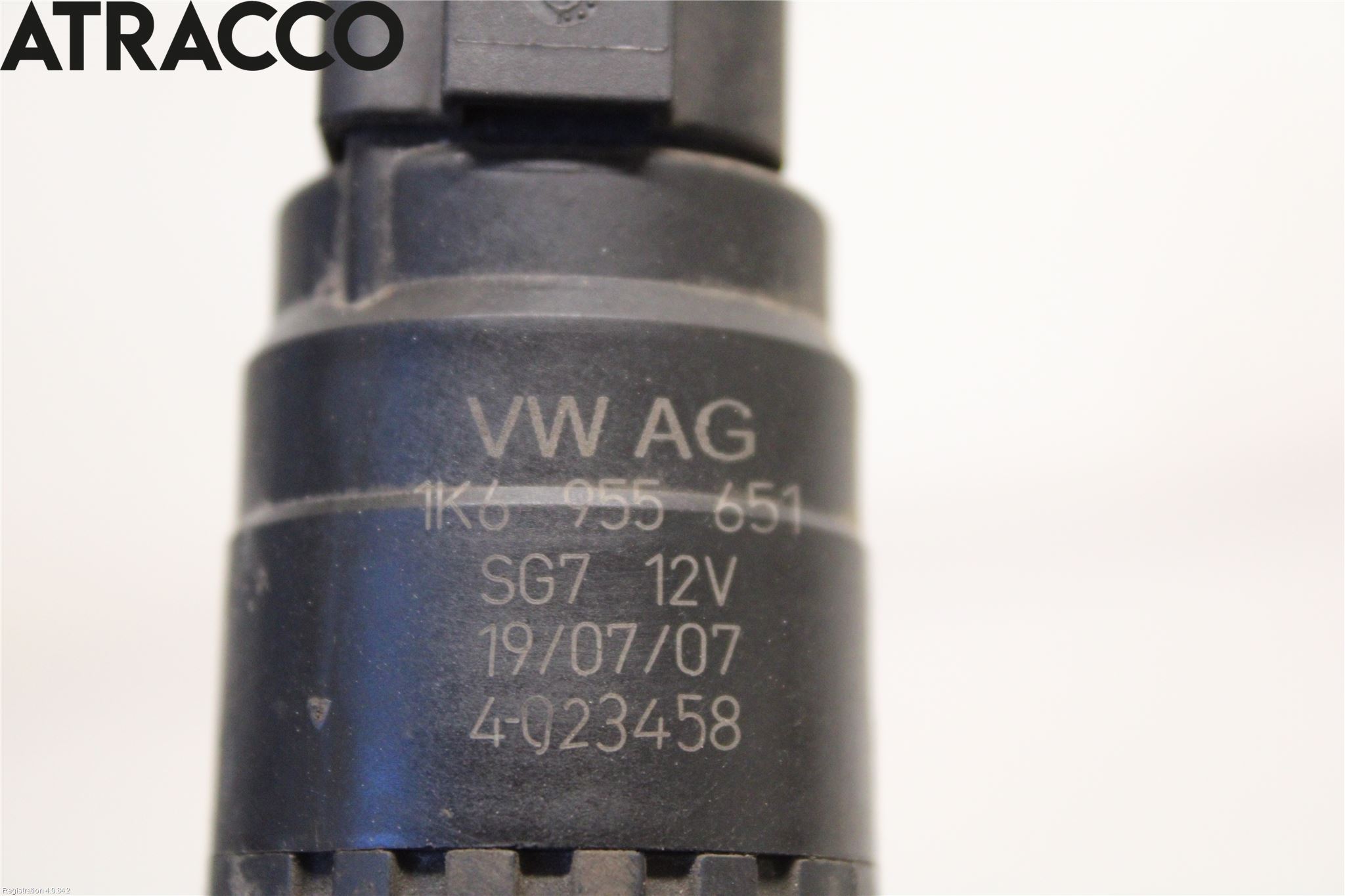 Volkswagen VW GOLF V 04-09 Spylerpumpe Frontrute