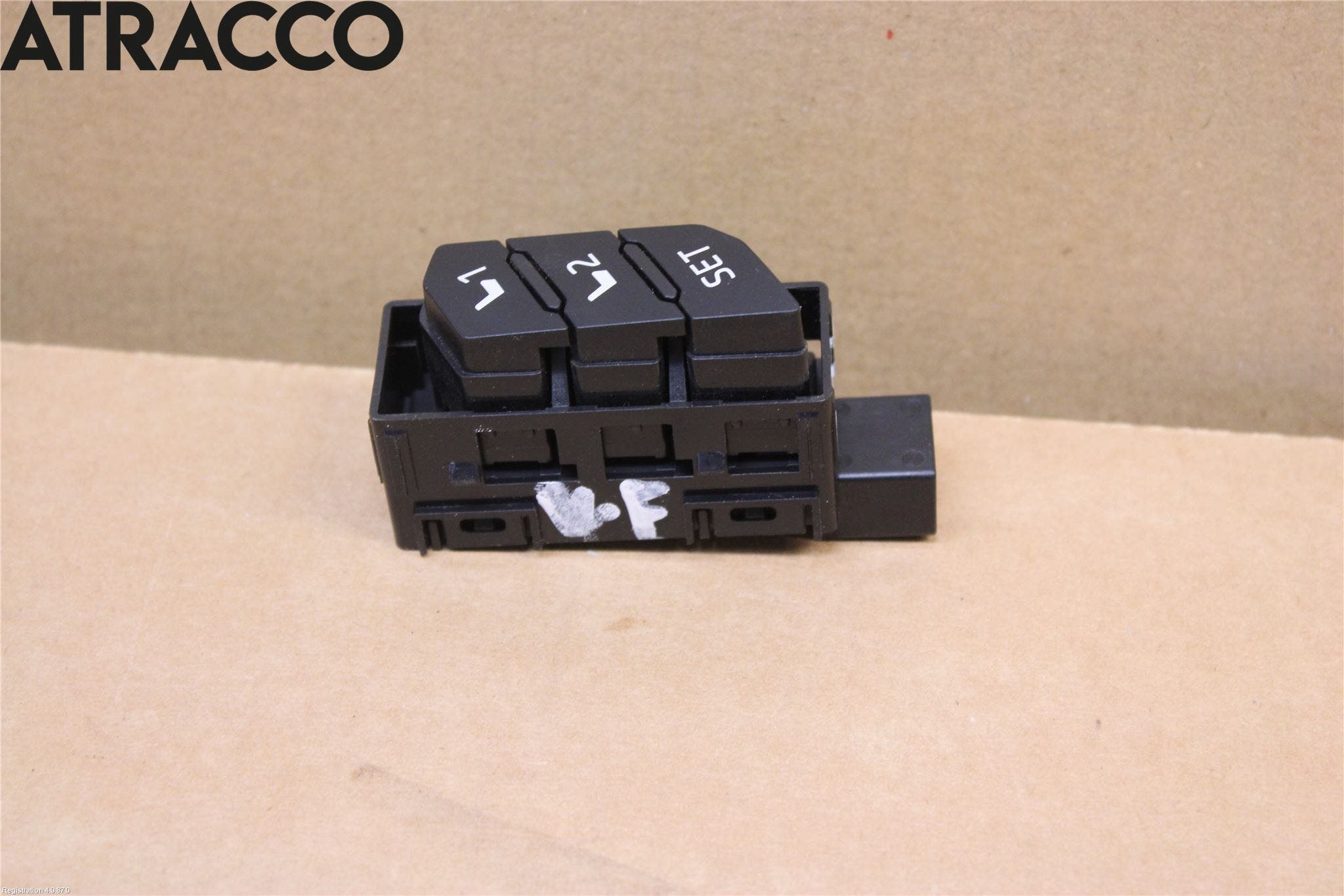 Toyota RAV4 19- Bryter Seteminne