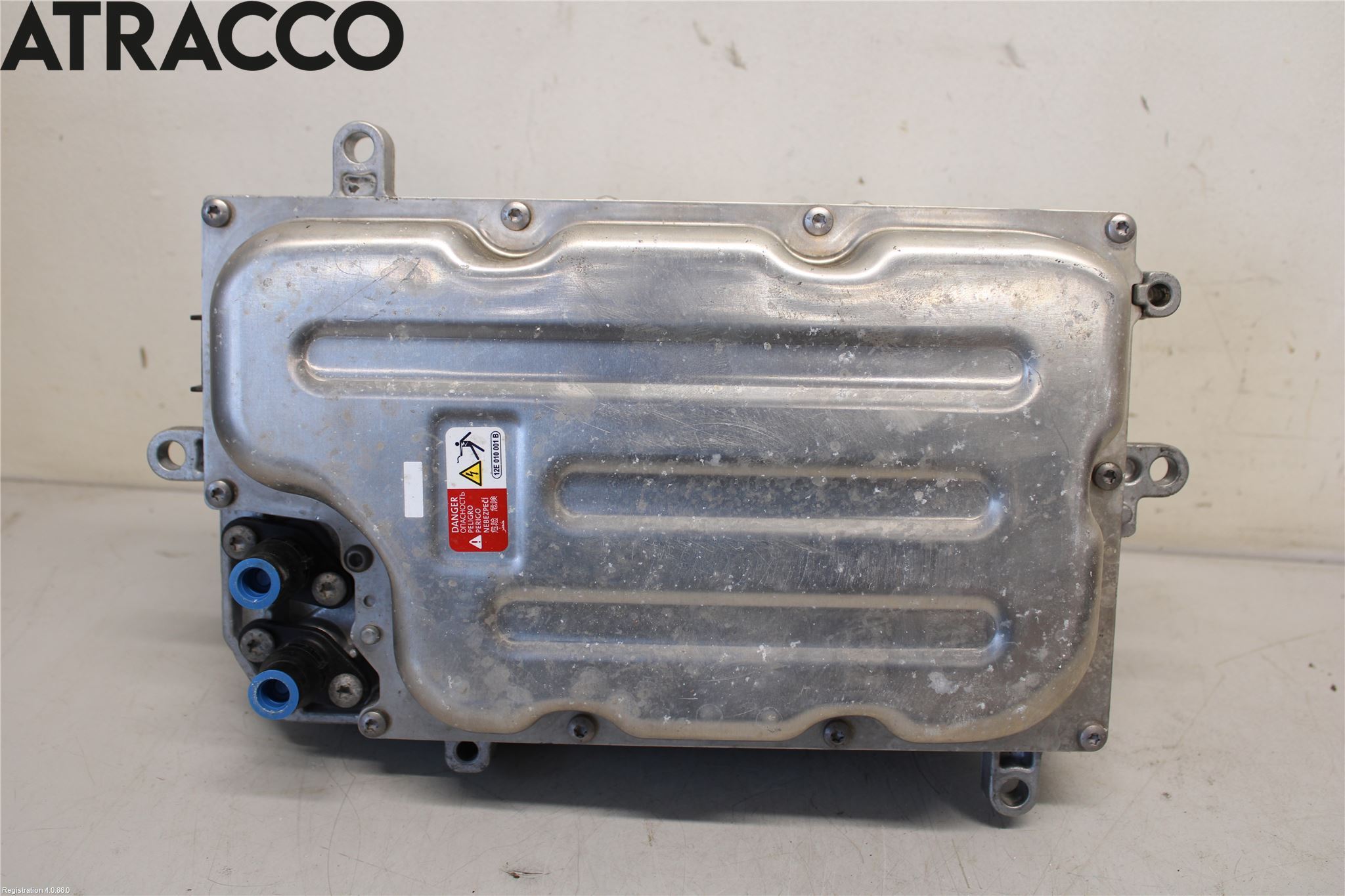 Volkswagen VW GOLF / E-GOLF VII 13-20 Inverter 12-)220V