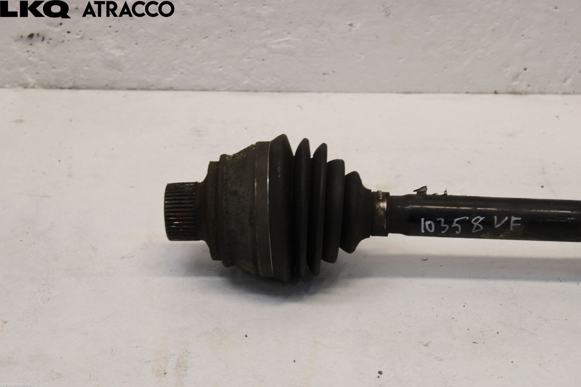 Audi A4/S4 08-11 Drivaksel Foran Kompl Venstre