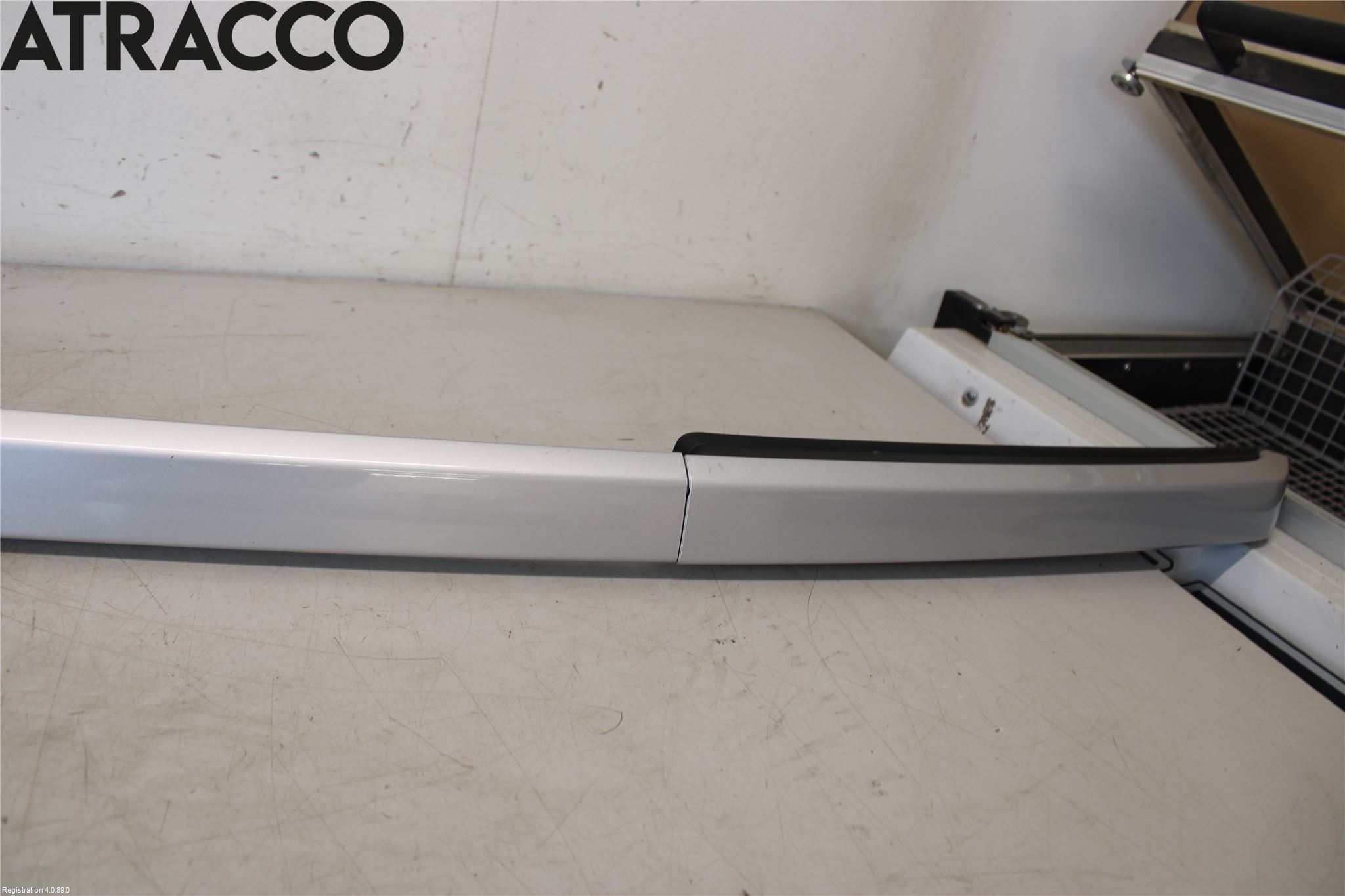 Peugeot 2008 13-20 Takrails - Stativ