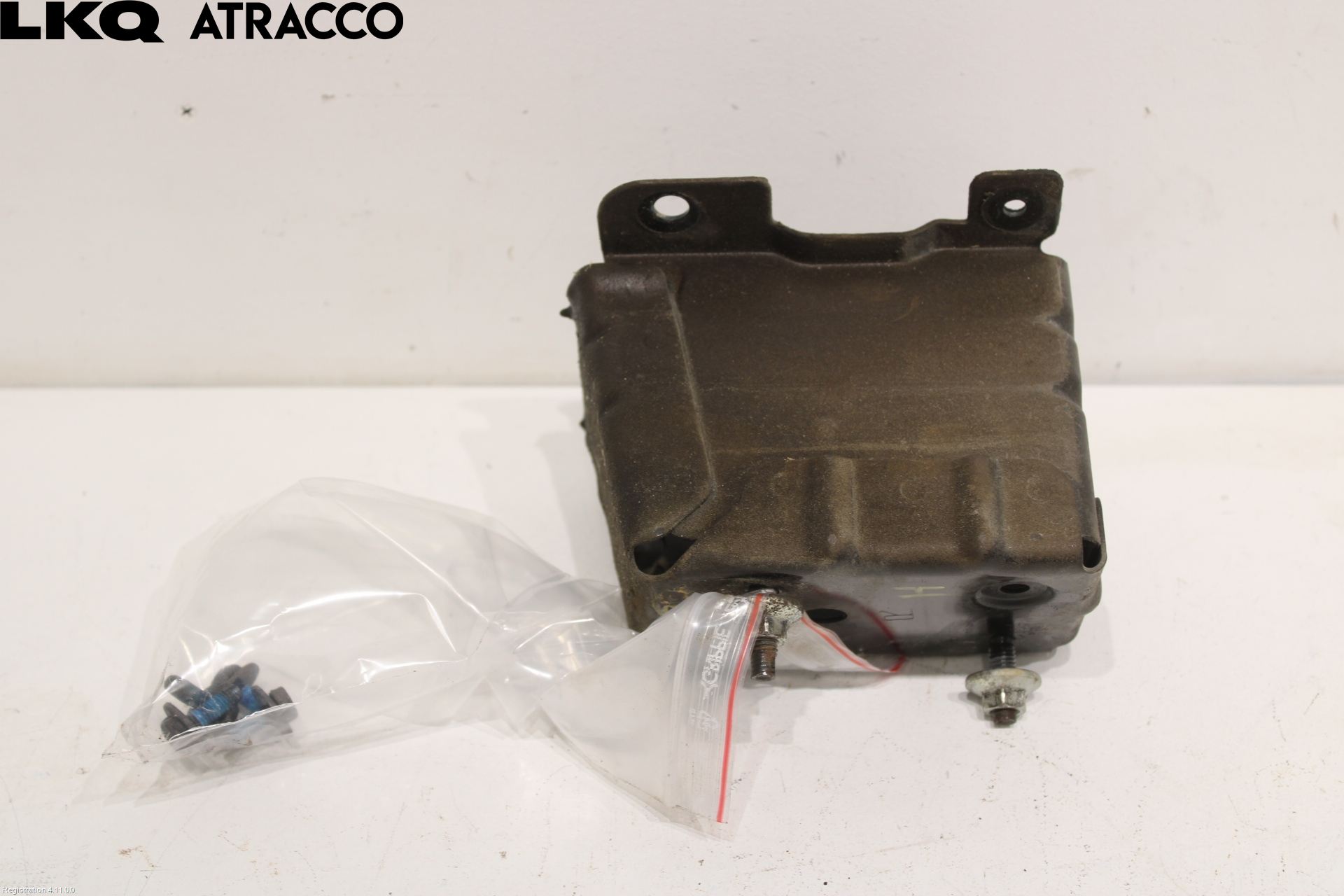 Nissan LEAF 18- Støtfanger Bak Feste