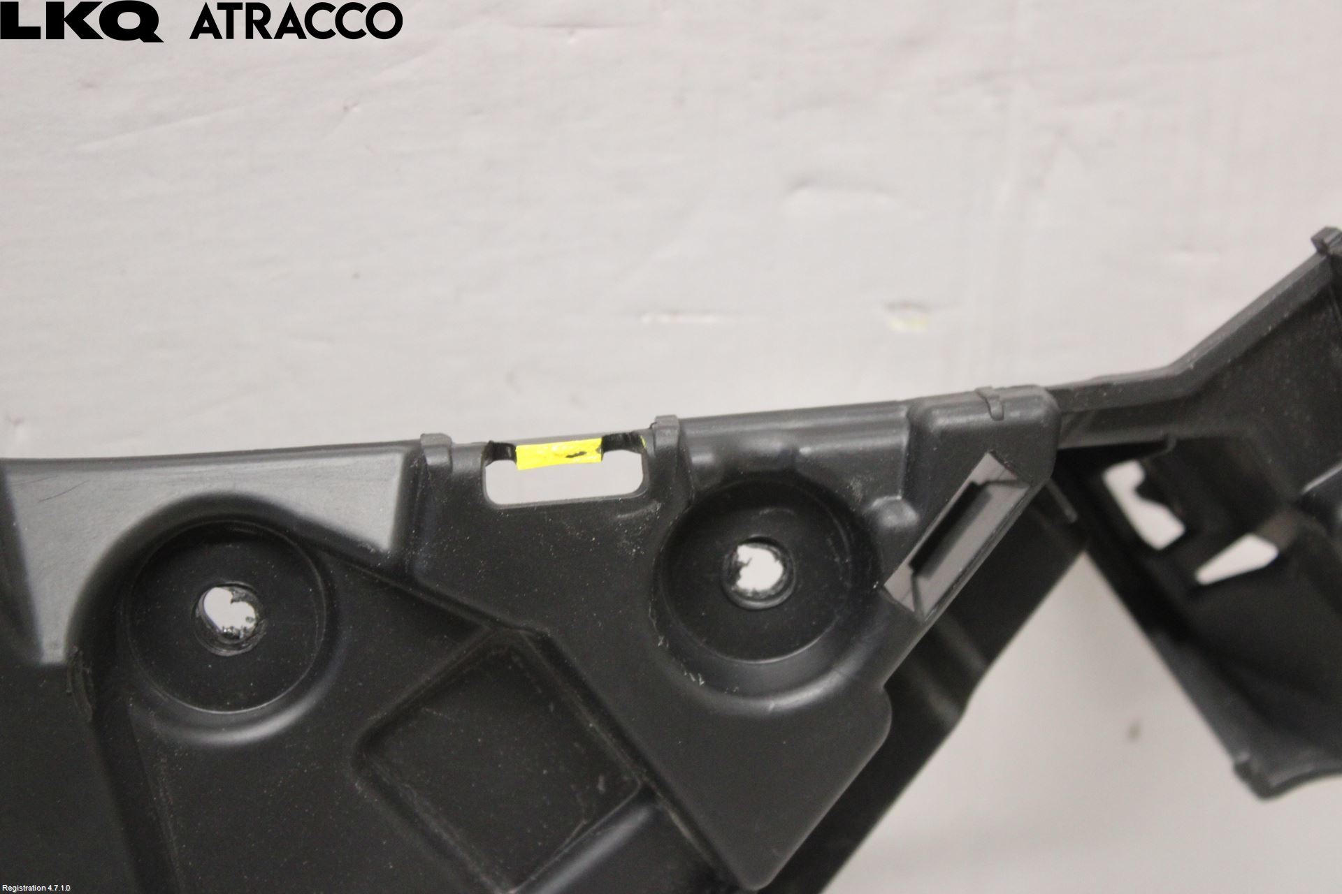 Ford TRANSIT/TOURNEO CONNECT 13-22 Støtfangerfeste Bak Venstre