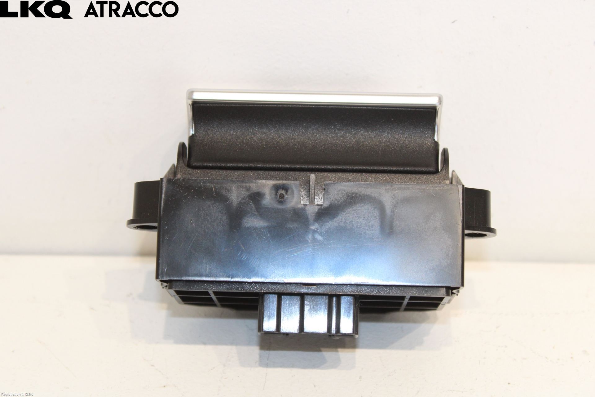 Jaguar I-PACE 18- Bryter Parkeringsbrems