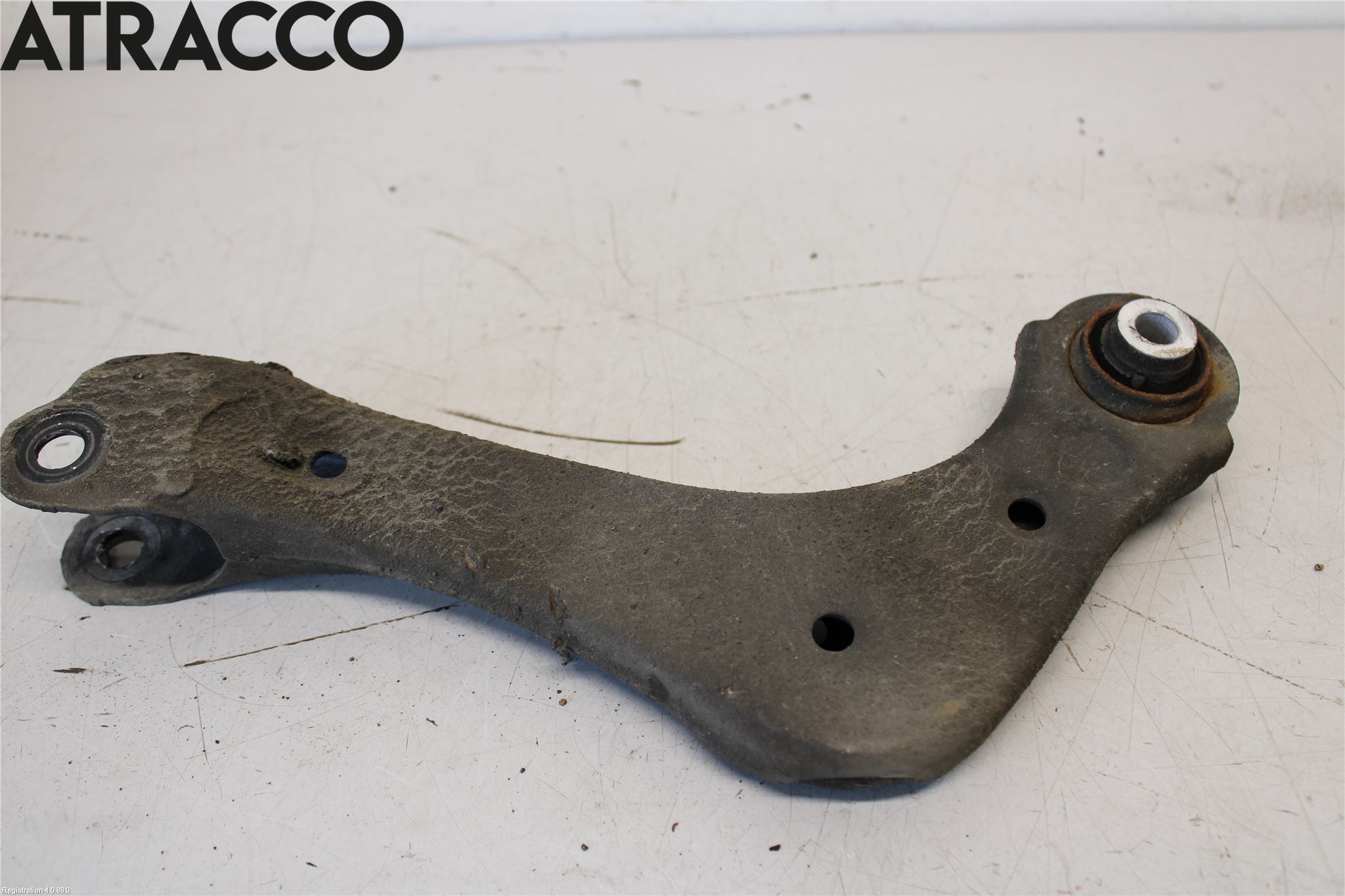 Toyota RAV4 19- Bærearm Bak Høyre Øvre