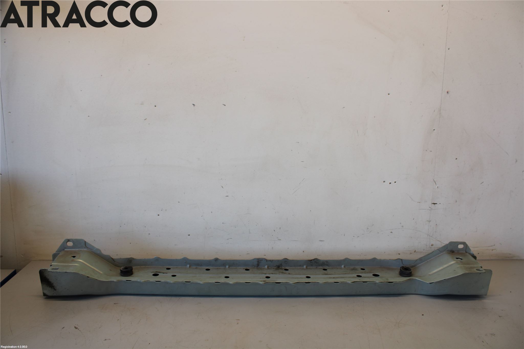 Nissan LEAF 18- Frontplate Nedre