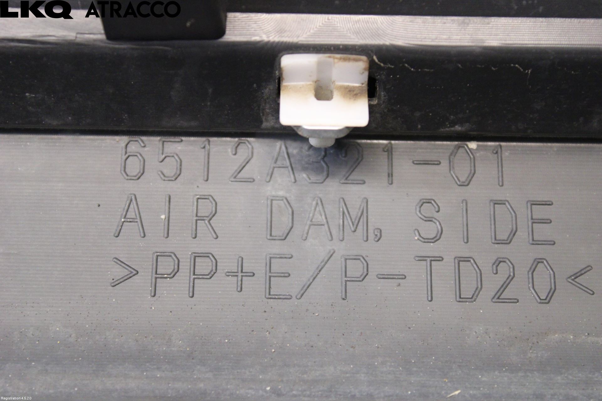 Mitsubishi OUTLANDER 07-12 Kanalskjørt Venstre