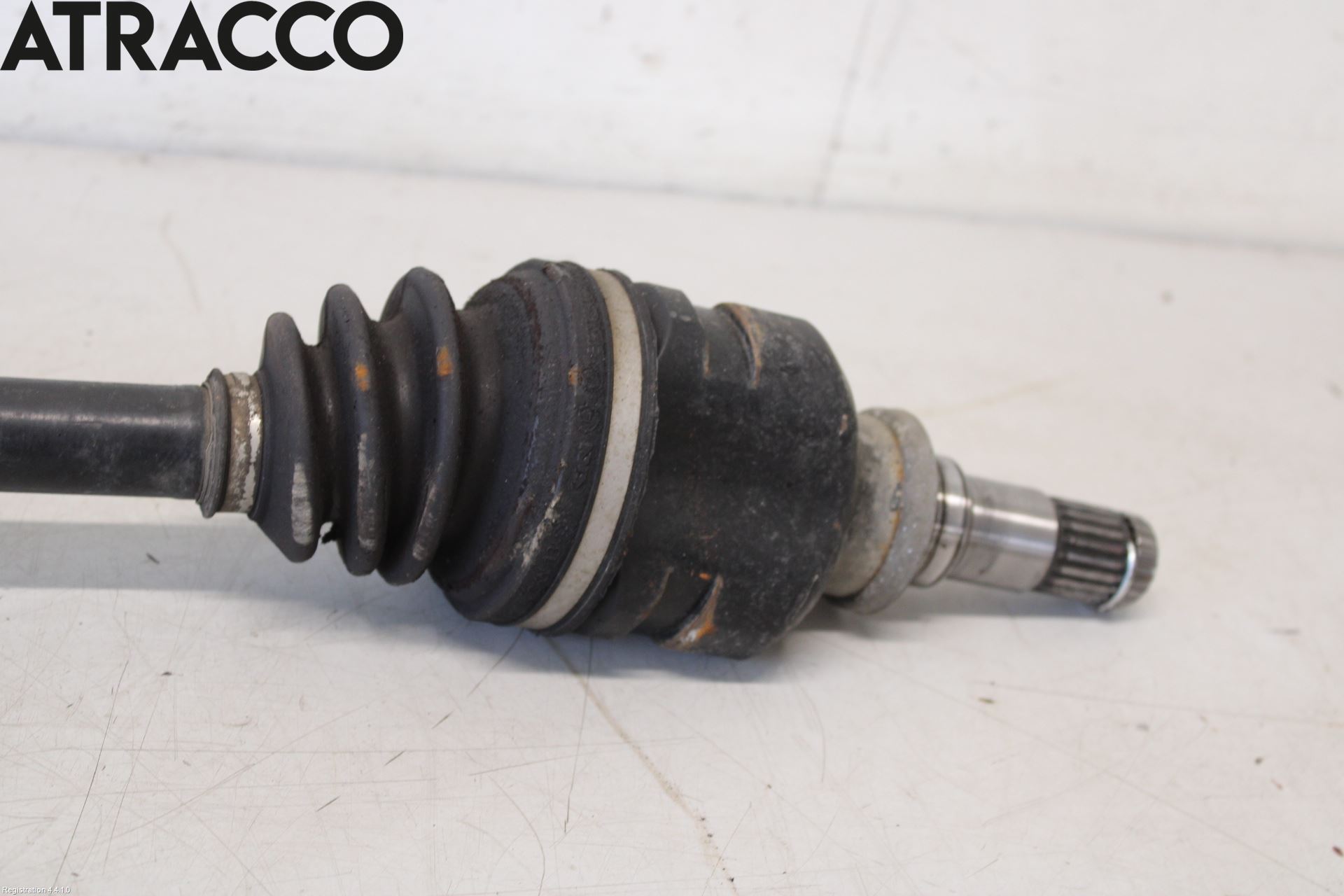 Toyota YARIS XP130 12-14 Drivaksel Foran Kompl Høyre