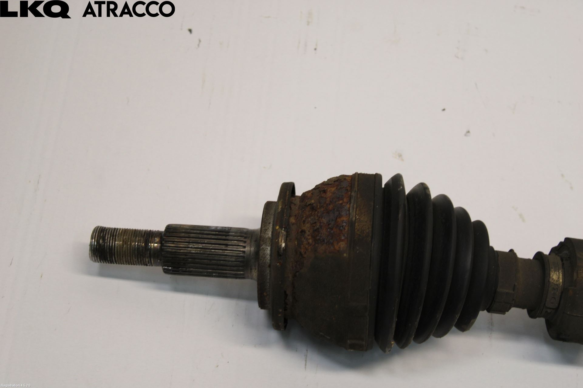 Toyota RAV4 13-18 Drivaksel Foran Kompl Venstre