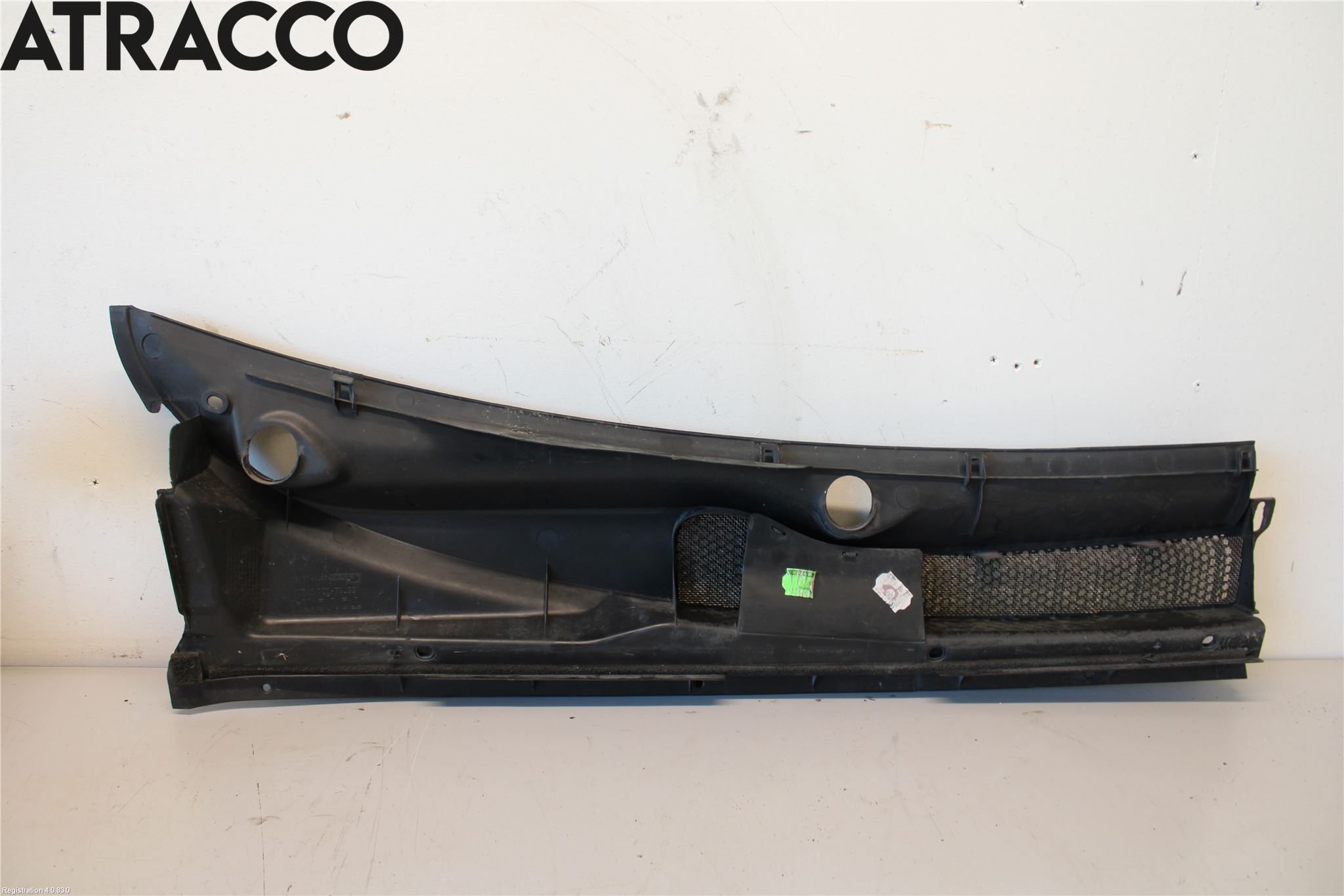 Toyota YARIS P1 03-05 Visker Deksel-Grill-Under Frr