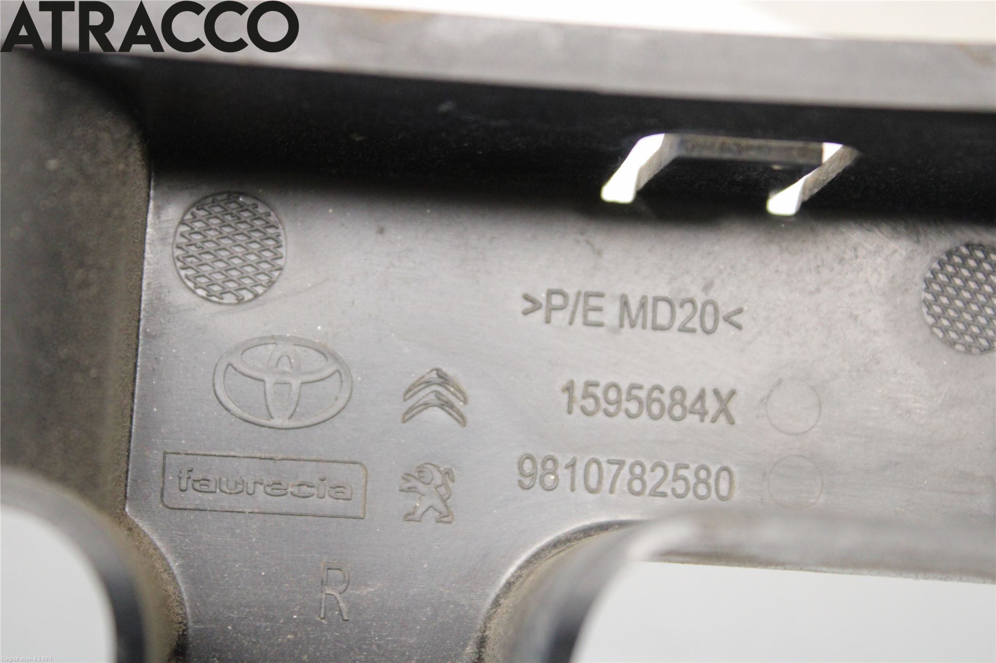 Toyota PROACE II 16- Støtfangerfeste Bak Høyre