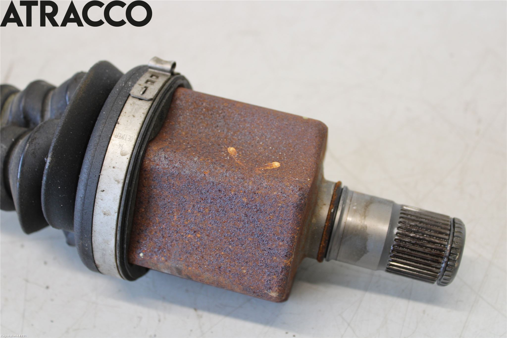 Volkswagen VW PASSAT 15-19 Drivaksel Foran Kompl Venstre