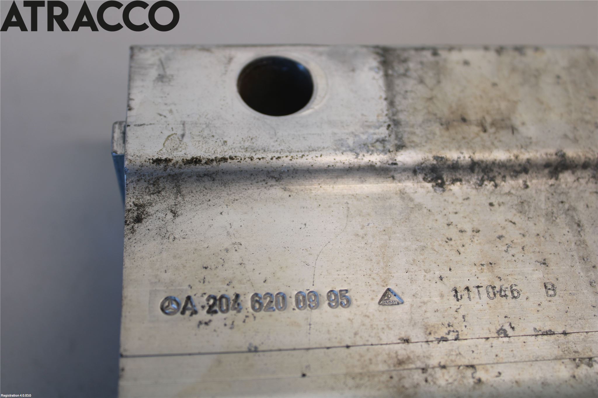 Mercedes-Benz MB C-KLASS (W204) 07-15 Støtfanger Foran Feste