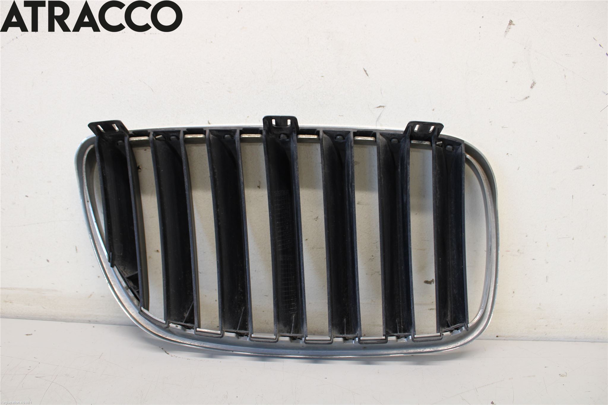 BMW X3 E83     03-10 Grilldel Venstre