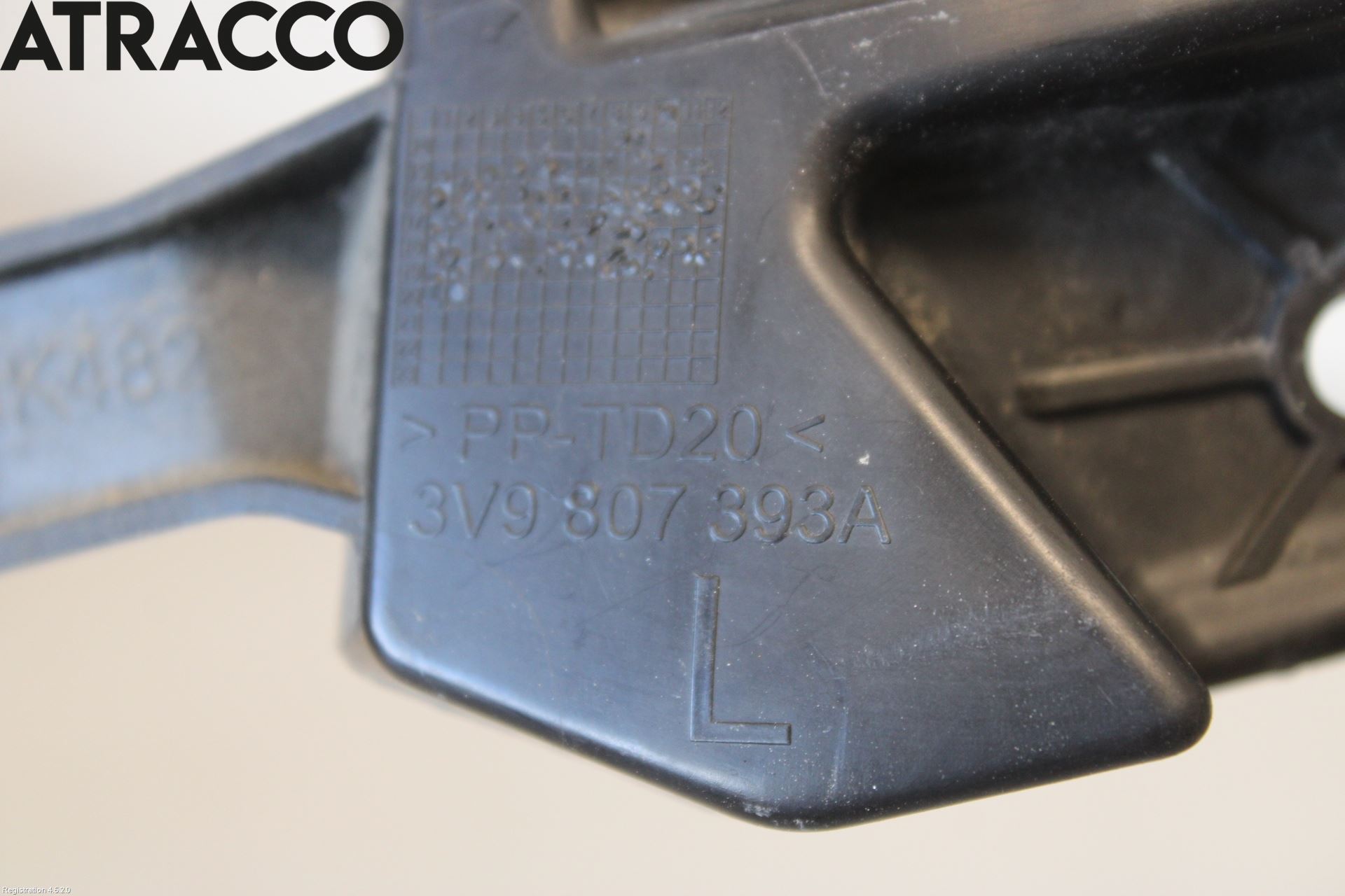 Skoda SUPERB 16-24 Støtfangerfeste Bak Venstre