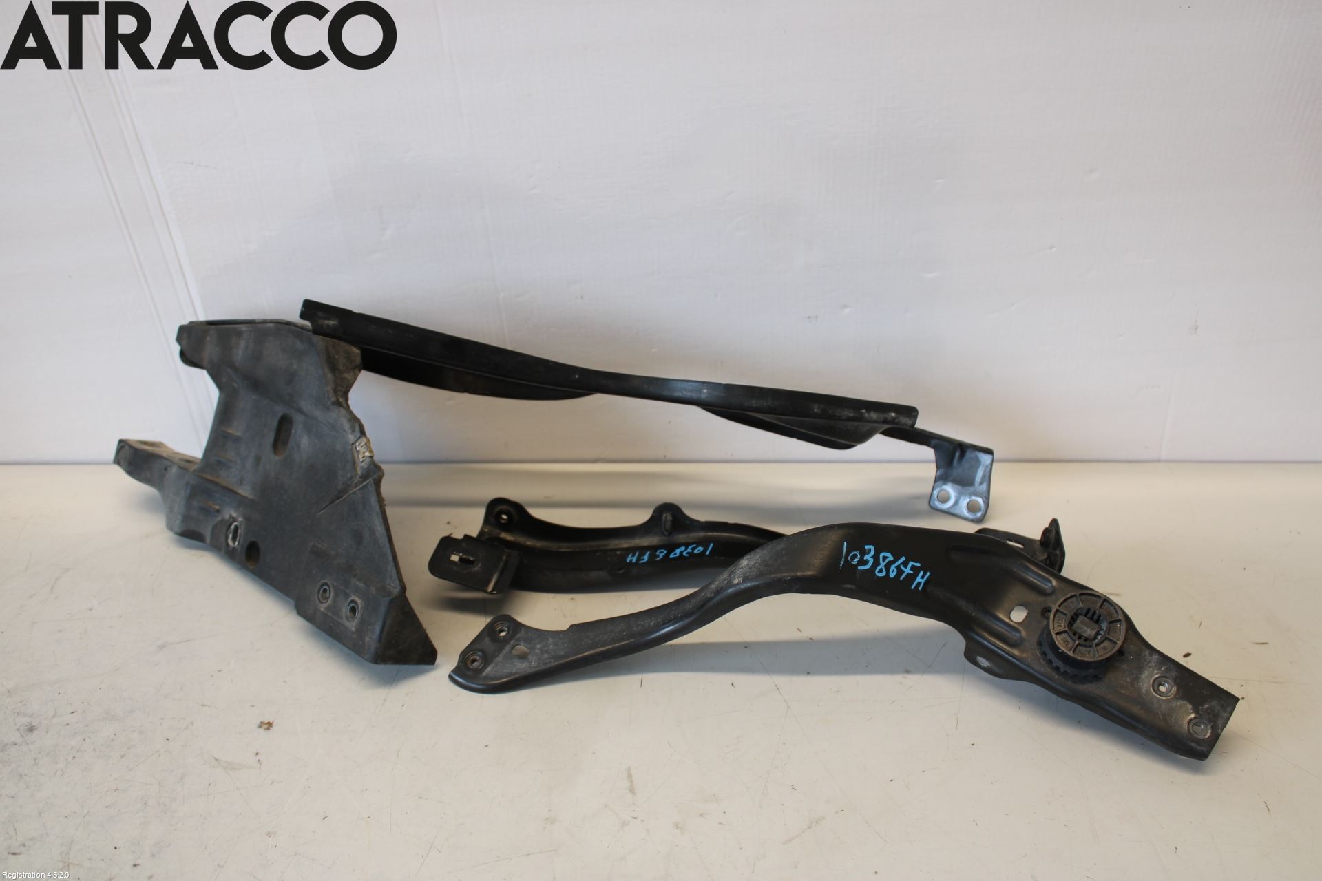 Mercedes-Benz MB E-KLASS (W212) 09-16 Frontlykt Holder-Feste