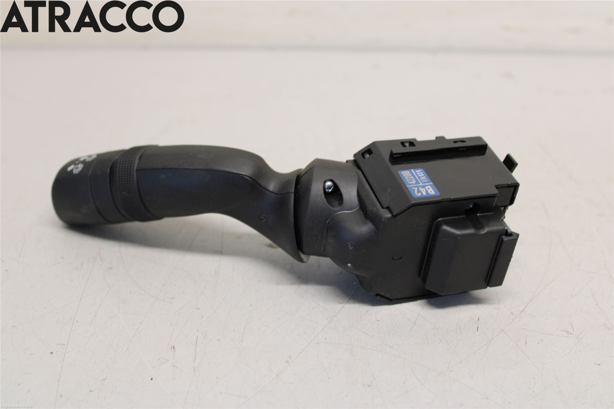 Toyota RAV4 19- Bryter Ratt Visker - Spyler