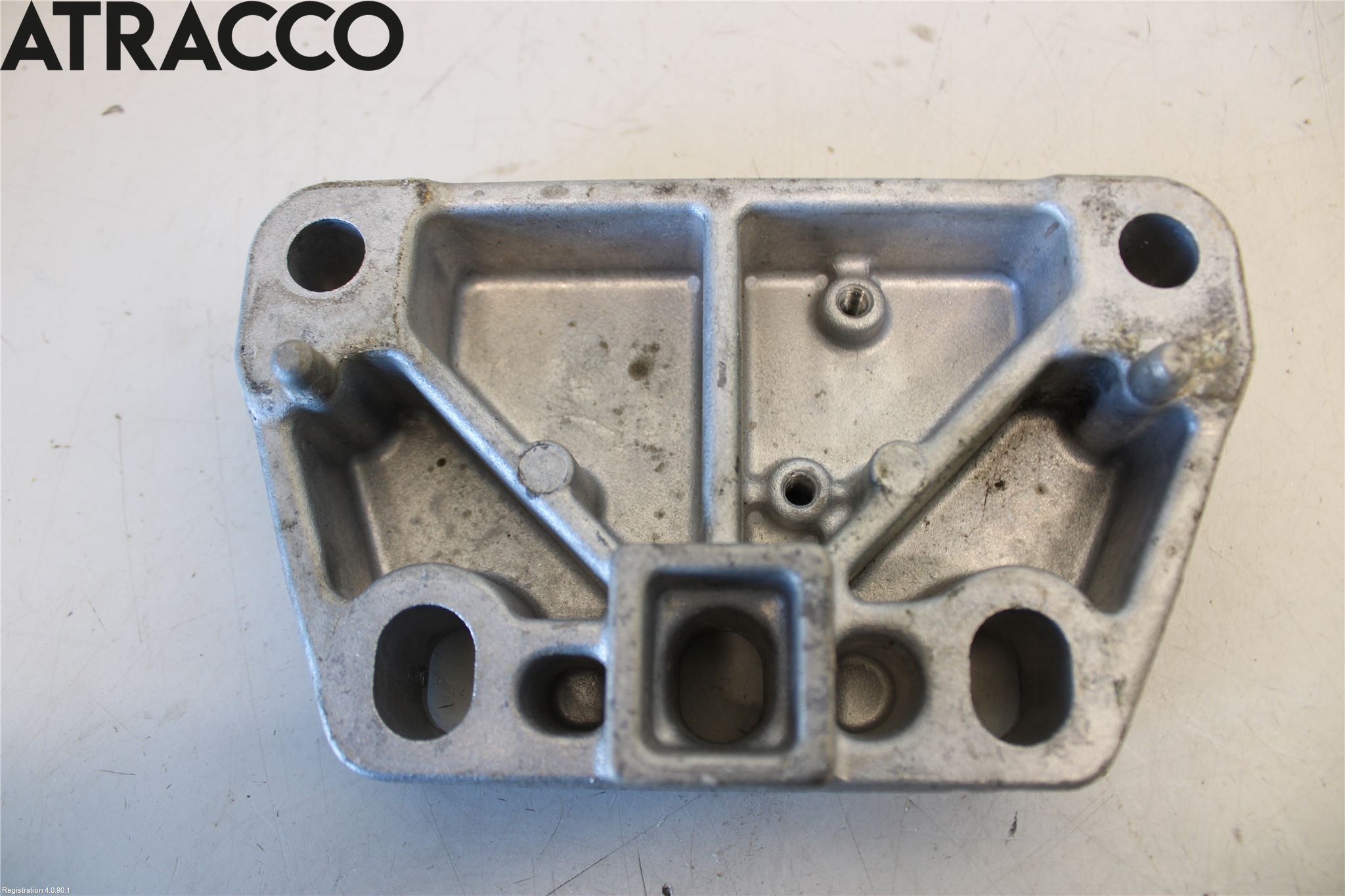 Volkswagen VW GOLF / E-GOLF VII 13-20 Motor Feste Stål-Alu