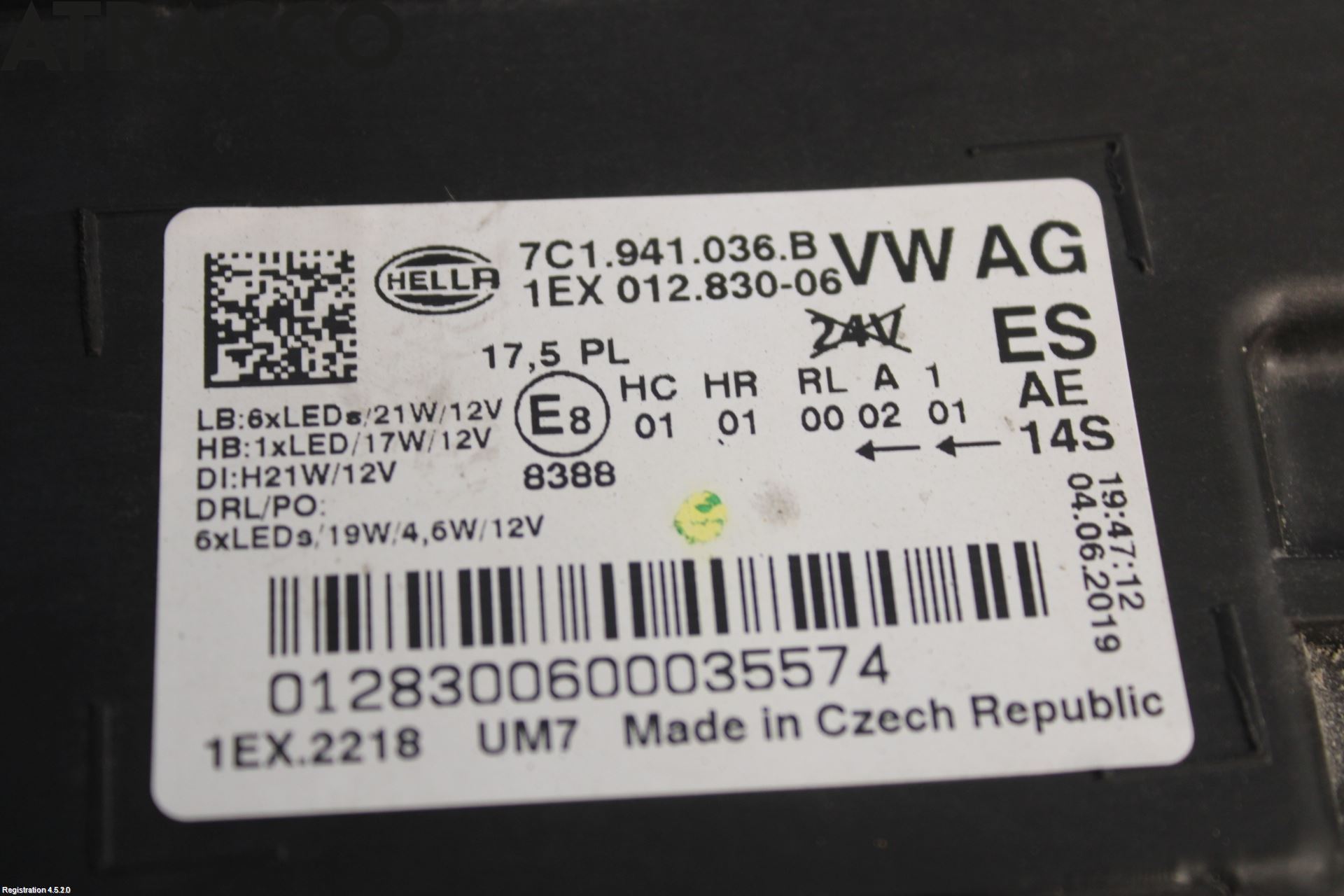 Volkswagen VW CRAFTER II / E-CRAFTER 17- Frontlykt Høyre