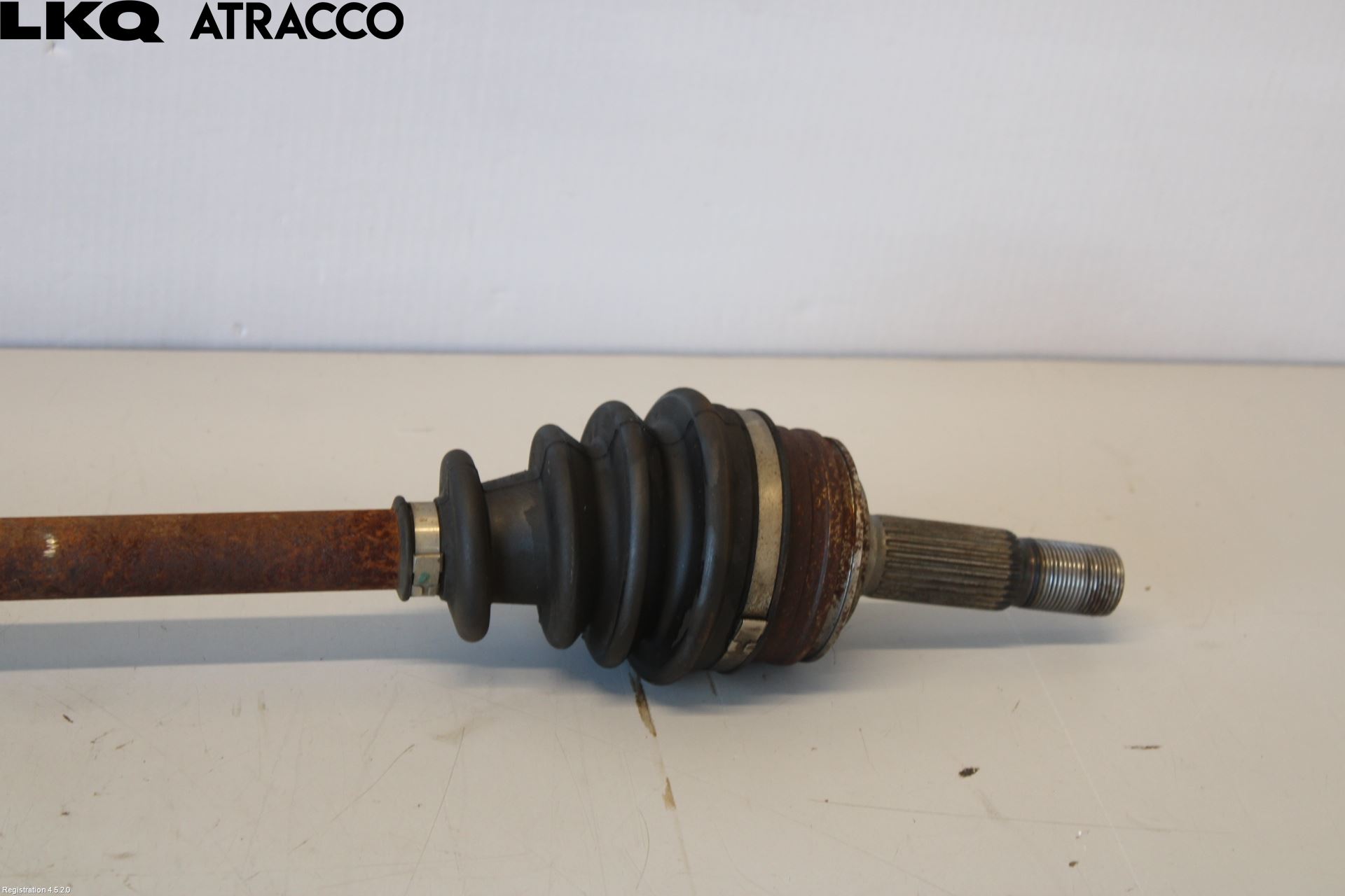 Toyota AYGO 06-14 Drivaksel Foran Kompl Høyre