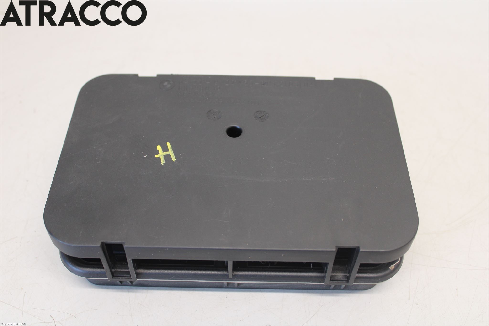 BMW 5 F10/F11/F18 09-17 Ventilationsutsläpp Bak