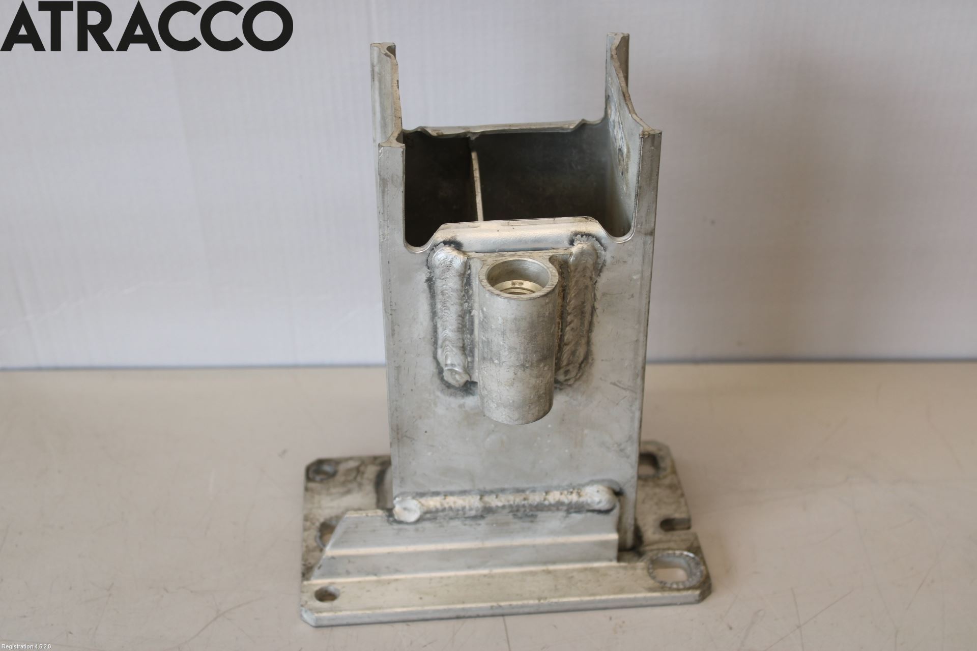 Audi A4/S4 08-11 Støtfanger Foran Feste