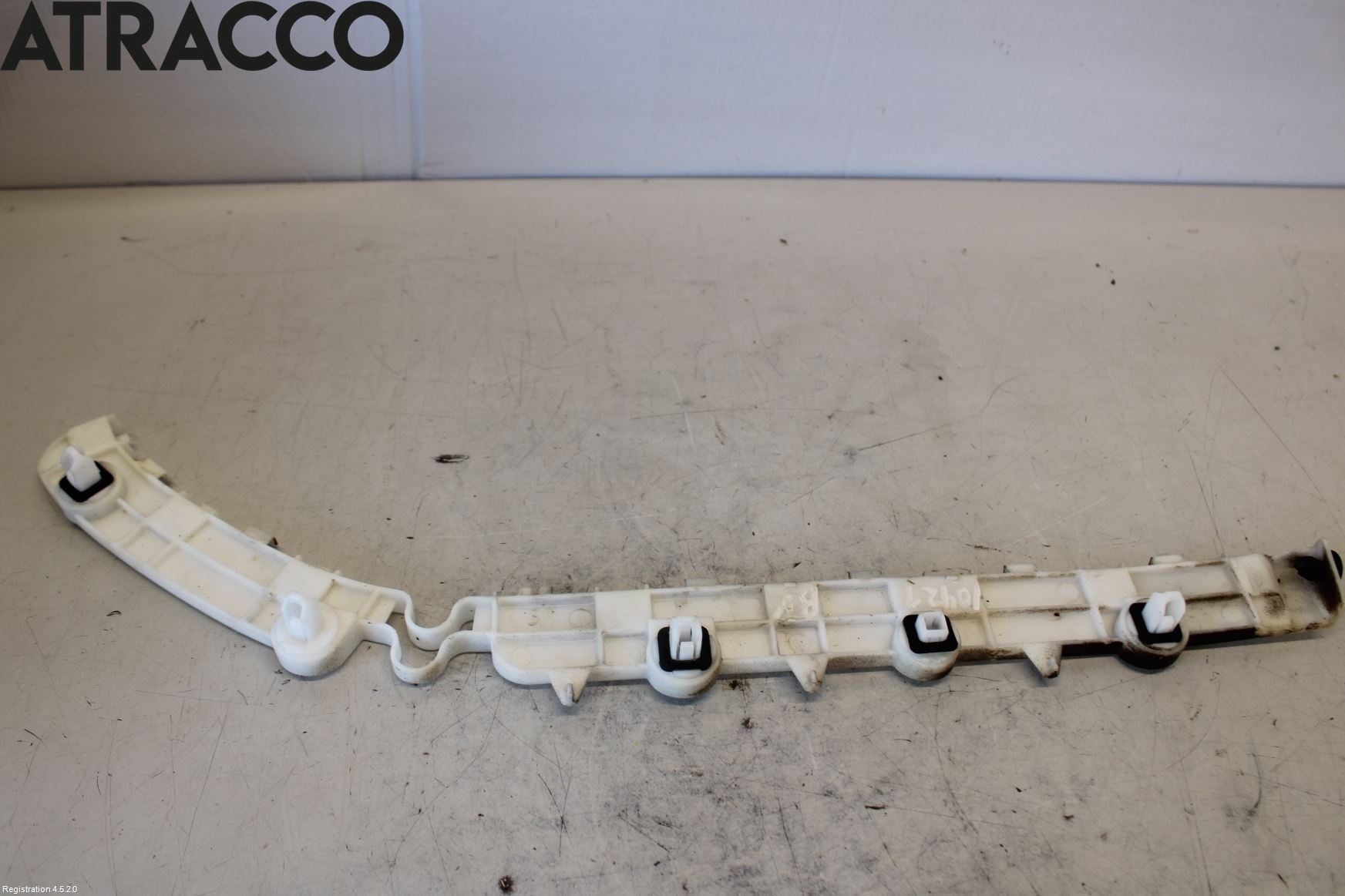 Mitsubishi OUTLANDER 13-21 Støtfangerfeste Bak Venstre