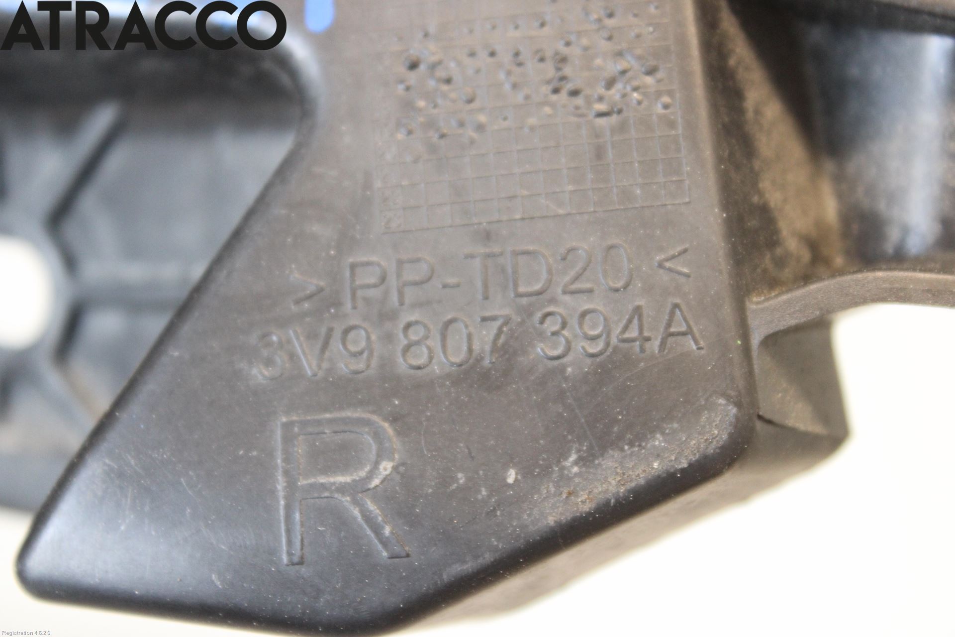 Skoda SUPERB 16-24 Støtfangerfeste Bak Høyre