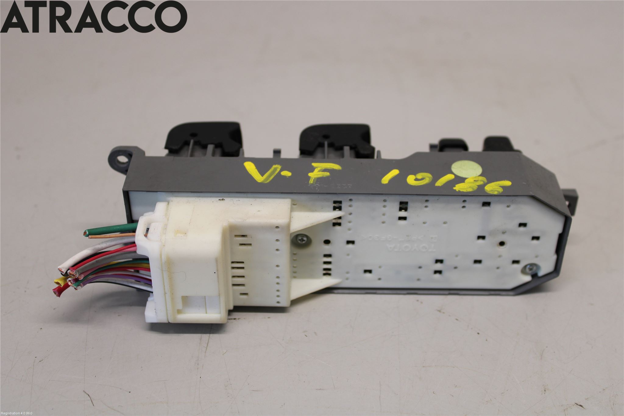 Toyota YARIS XP130 12-14 Bryter Vindusheis