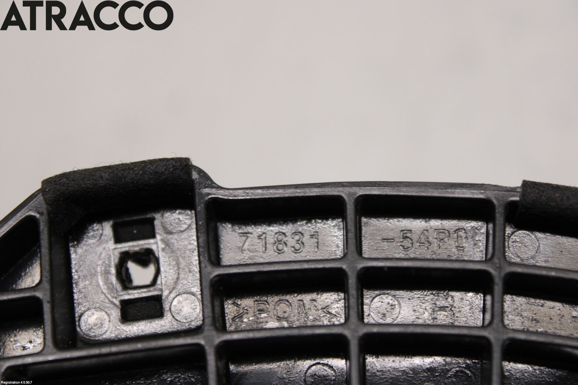 Suzuki VITARA 15- Støtfangerfeste Bak Høyre