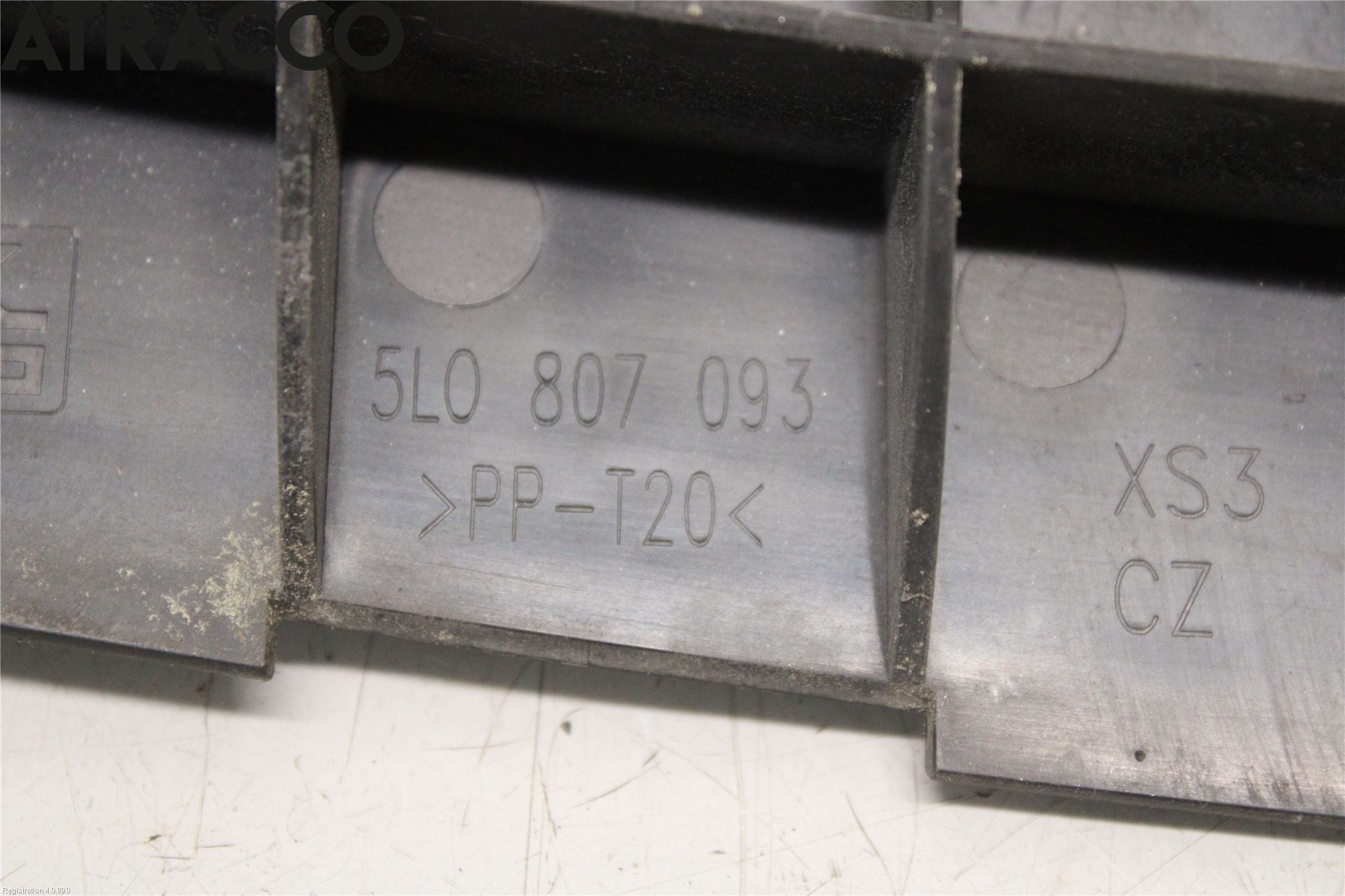 Skoda YETI Frontplate Nedre