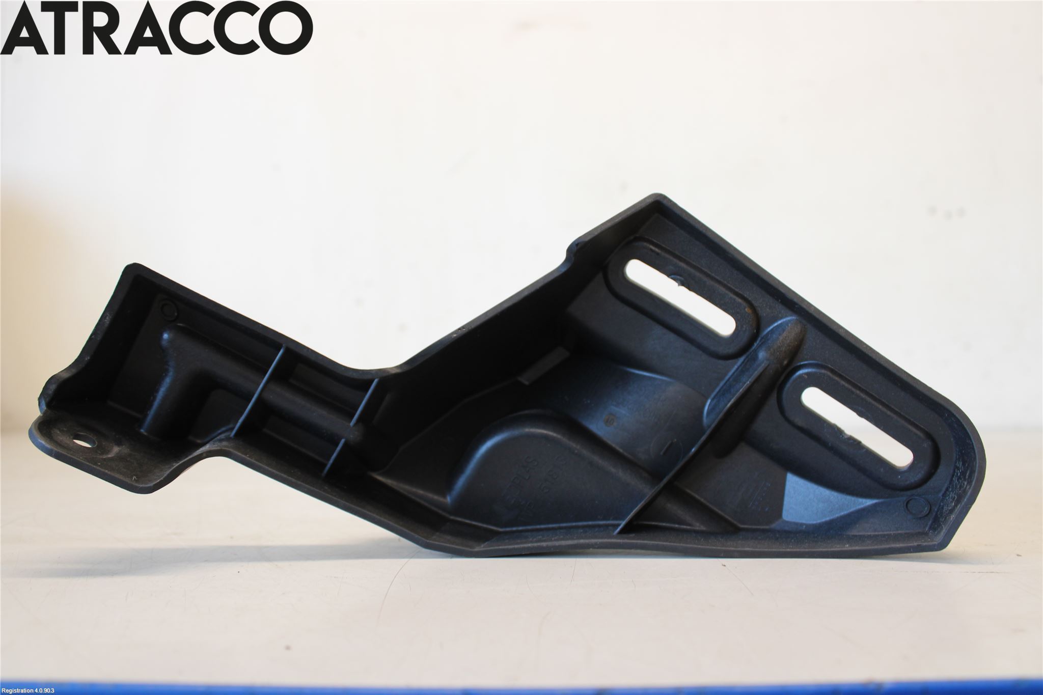 Citroen C4/E-C4 C4X/E-C4X III 21- Fenderfeste Foran Høy