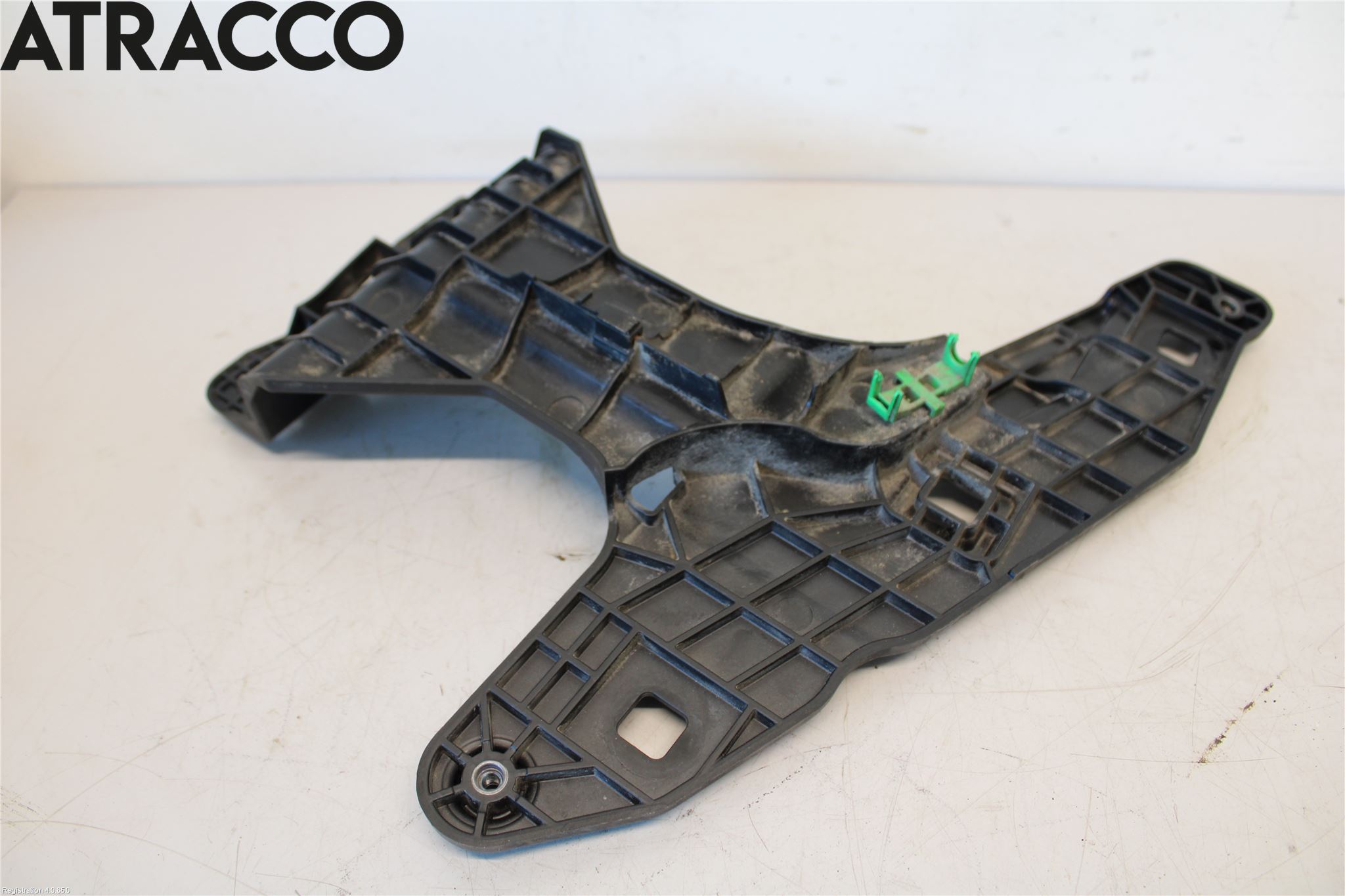 Porsche MACAN/EV 14- Frontlykt Holder-Feste