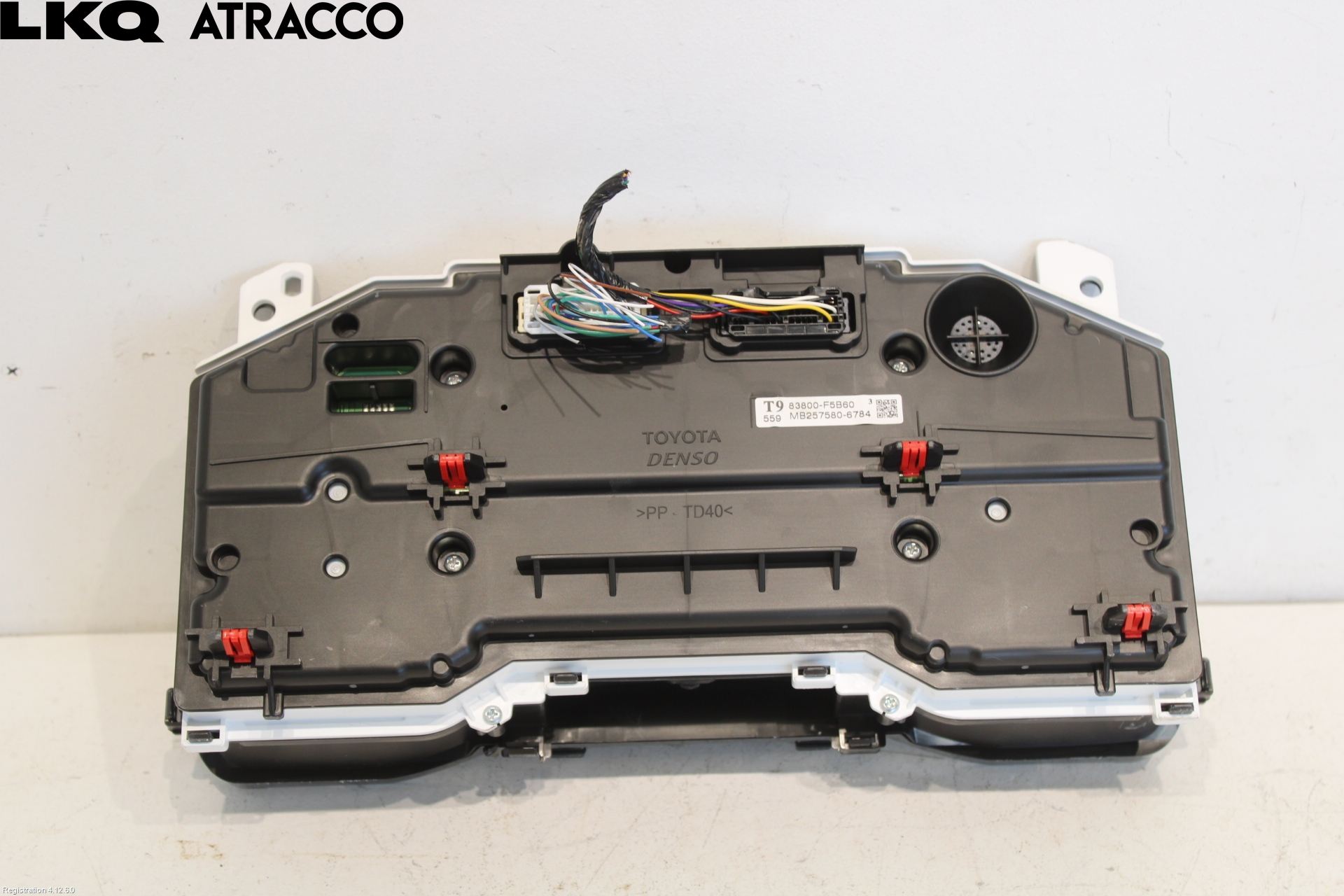 Toyota YARIS CROSS XP21 21- Instr Kombinert