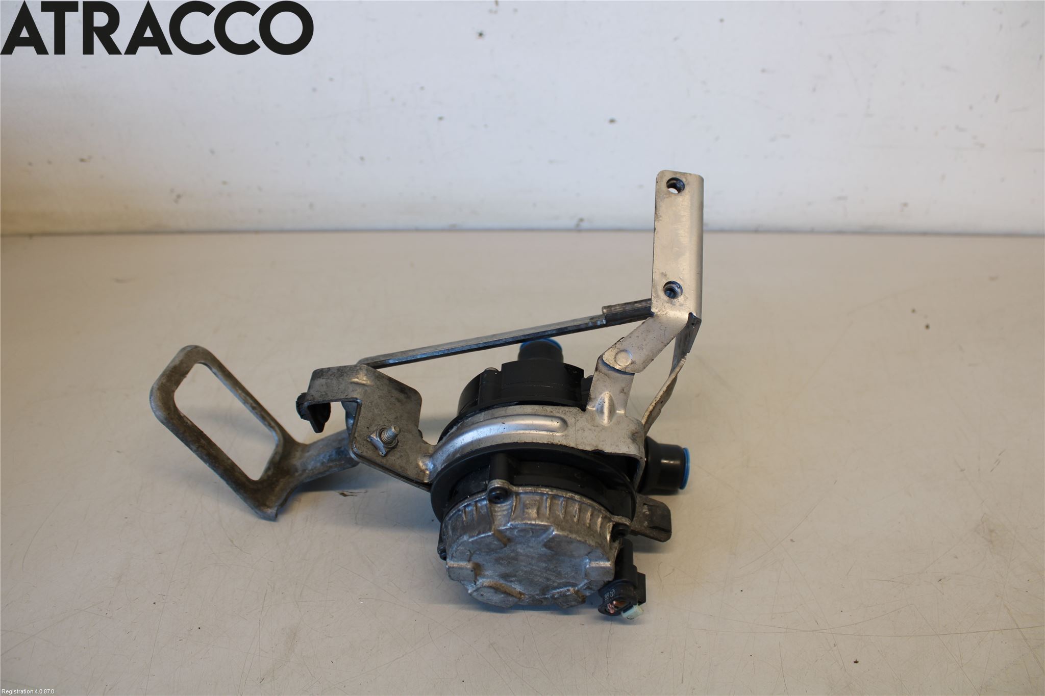 Mercedes-Benz MB C-KLASS (W205) 14-21 Vannpumpe