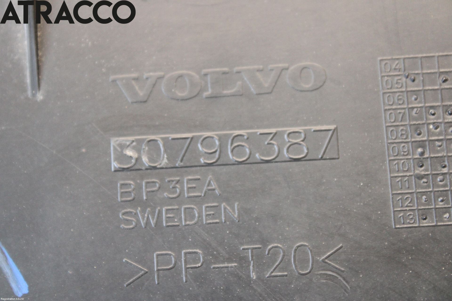 Volvo V70 14-16 Støtfangerfeste Foran Venstre