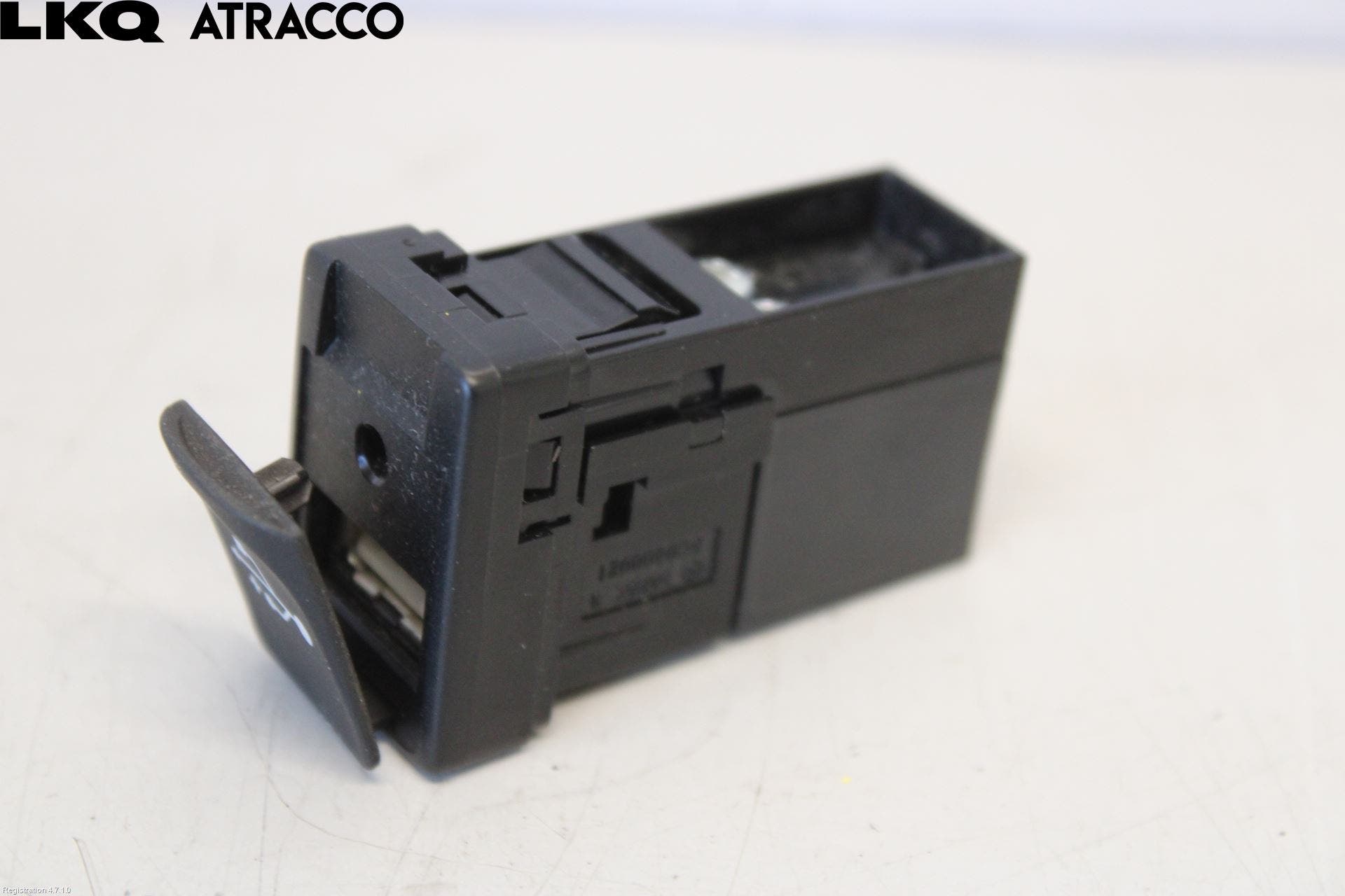 Toyota YARIS XP130 15-20 Usb Connection