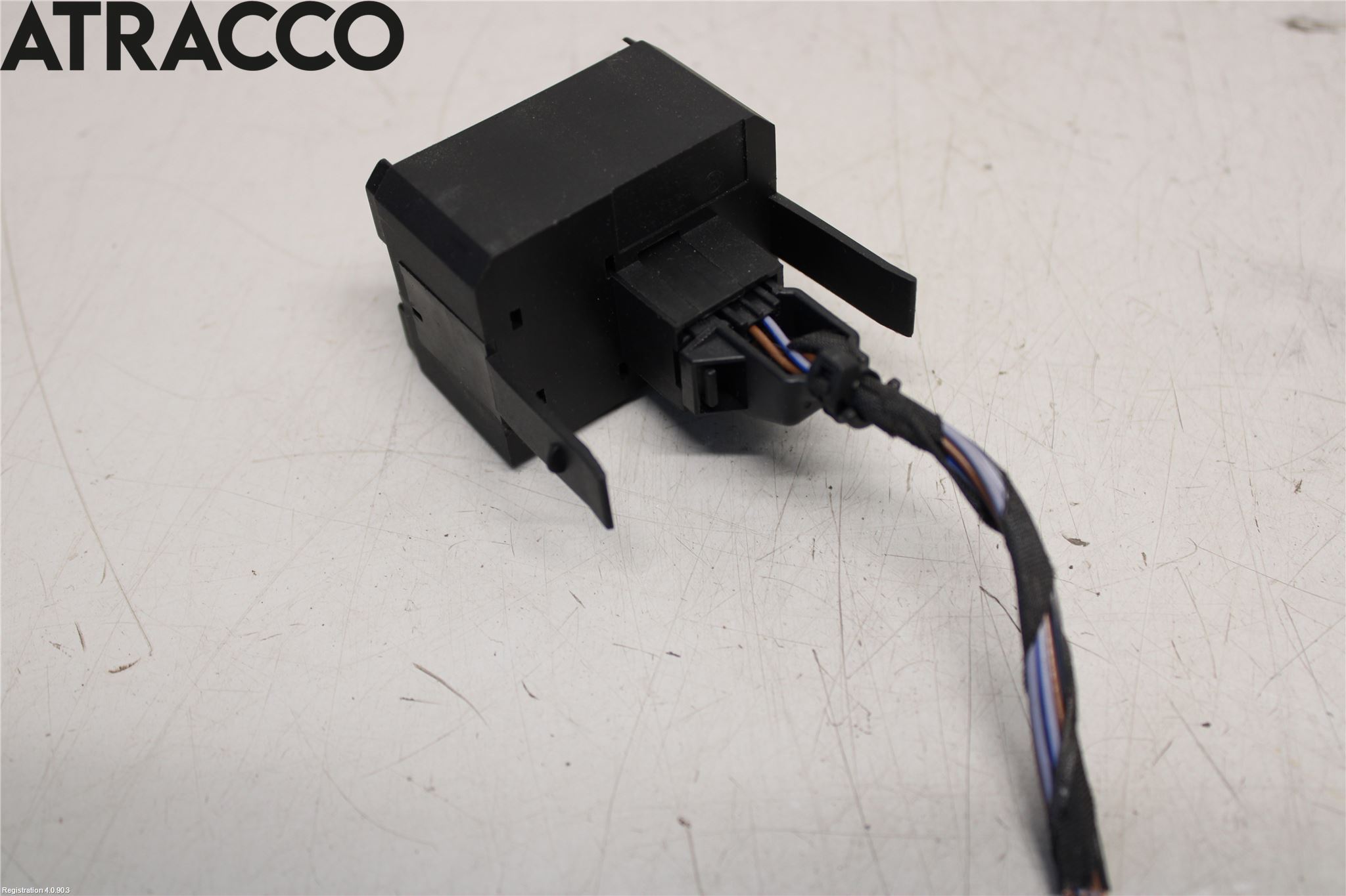 Volkswagen VW CADDY      04-10 Frontlykt Lysspredderreg