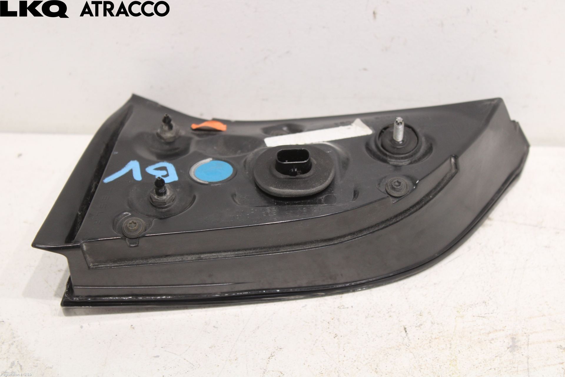 Tesla MODEL 3 17- Baklykt Venstre  På Luke(Indre