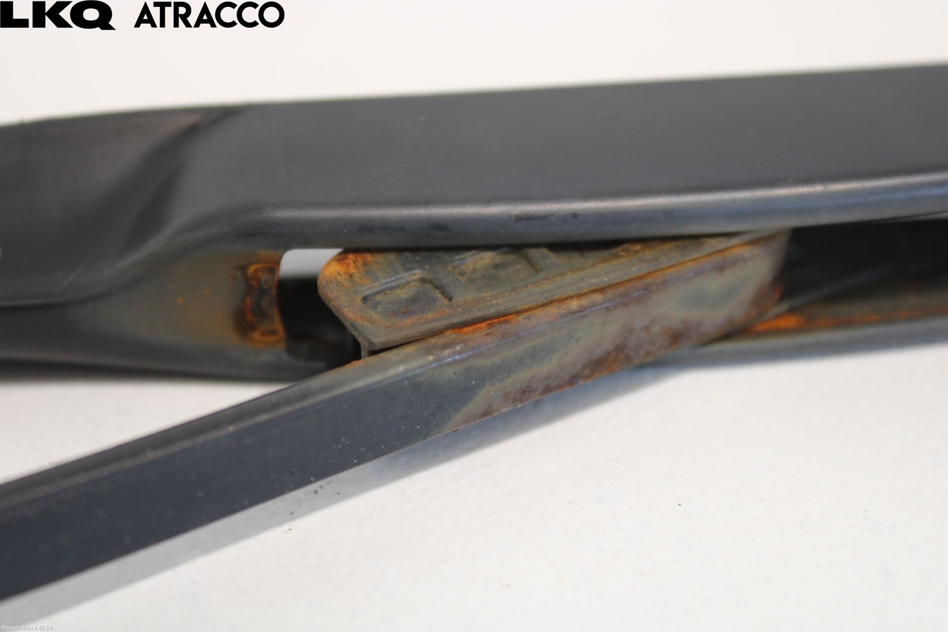 Nissan LEAF 18- Viskerarm-Armer Frontrute