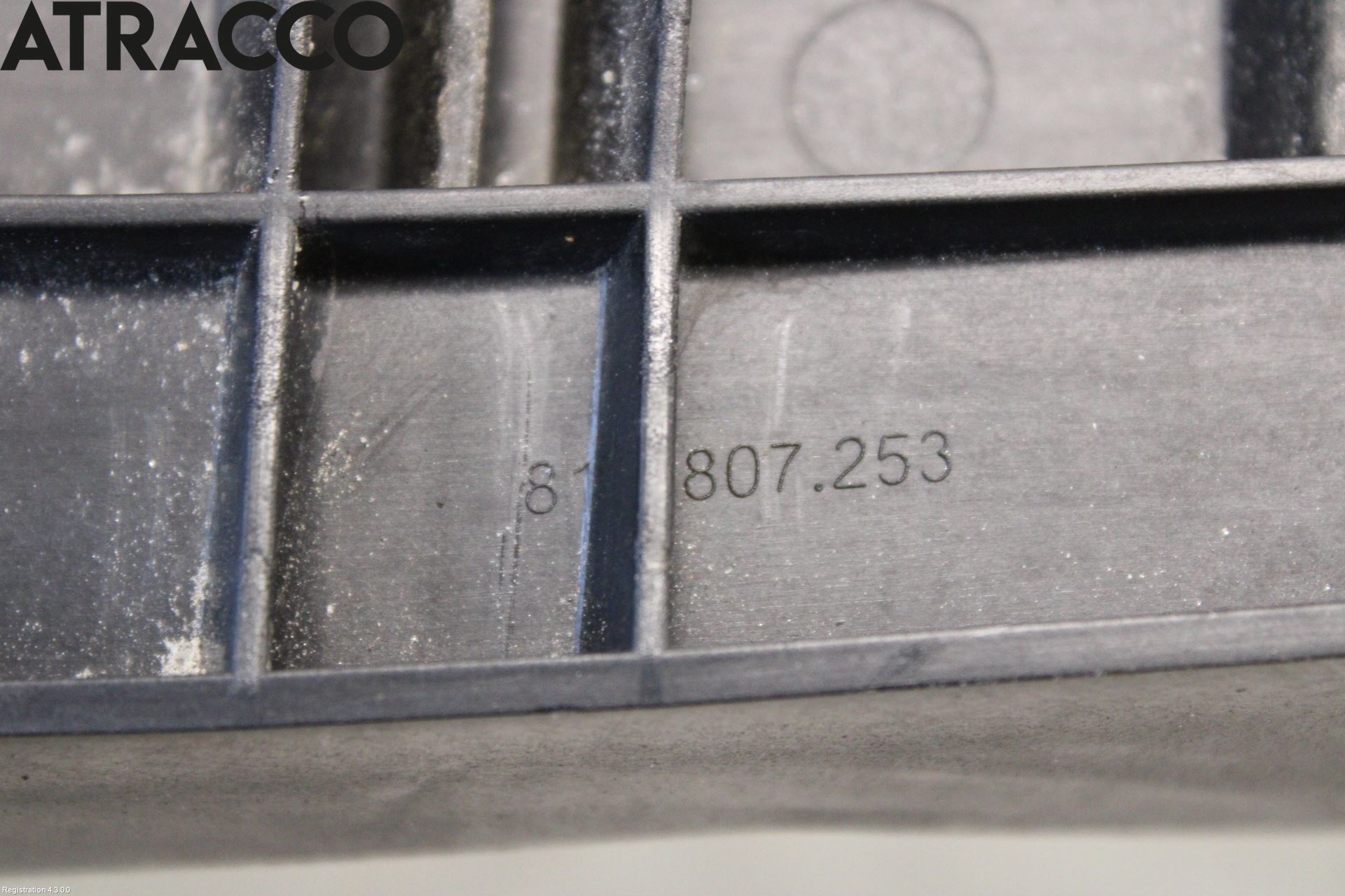 Audi Q2/SQ2 17- Støtfangerfeste Bak Venstre