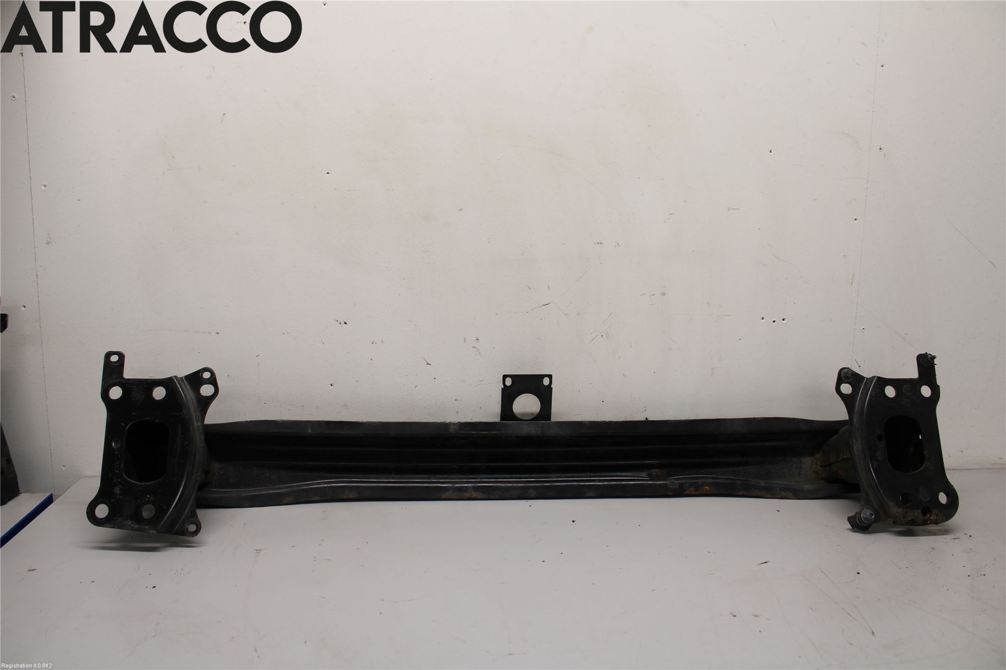 Volkswagen VW GOLF V 04-09 Støtfanger Foran Bjelke