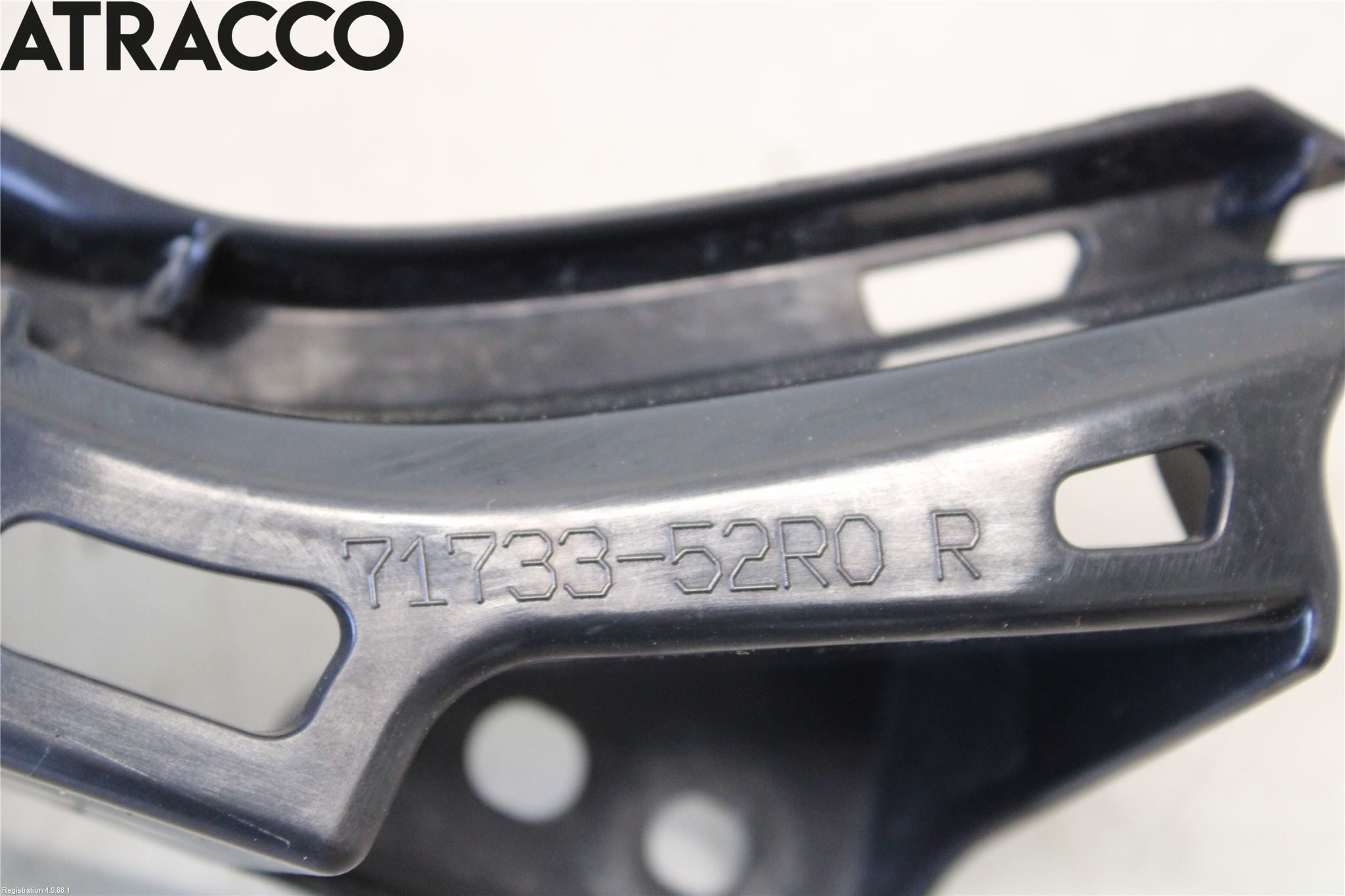 Suzuki SWIFT 17-24 Støtfangerfeste Foran Høyre