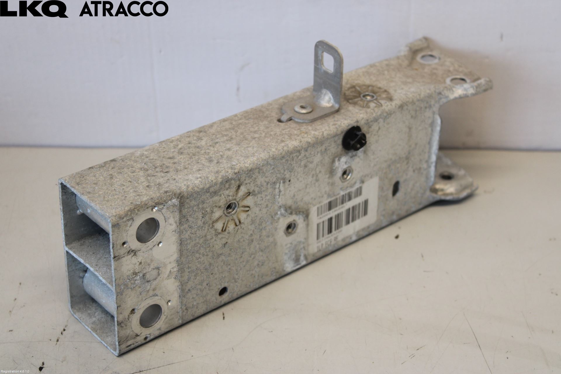 BMW i3 I01 13-22 Støtfanger Foran Feste