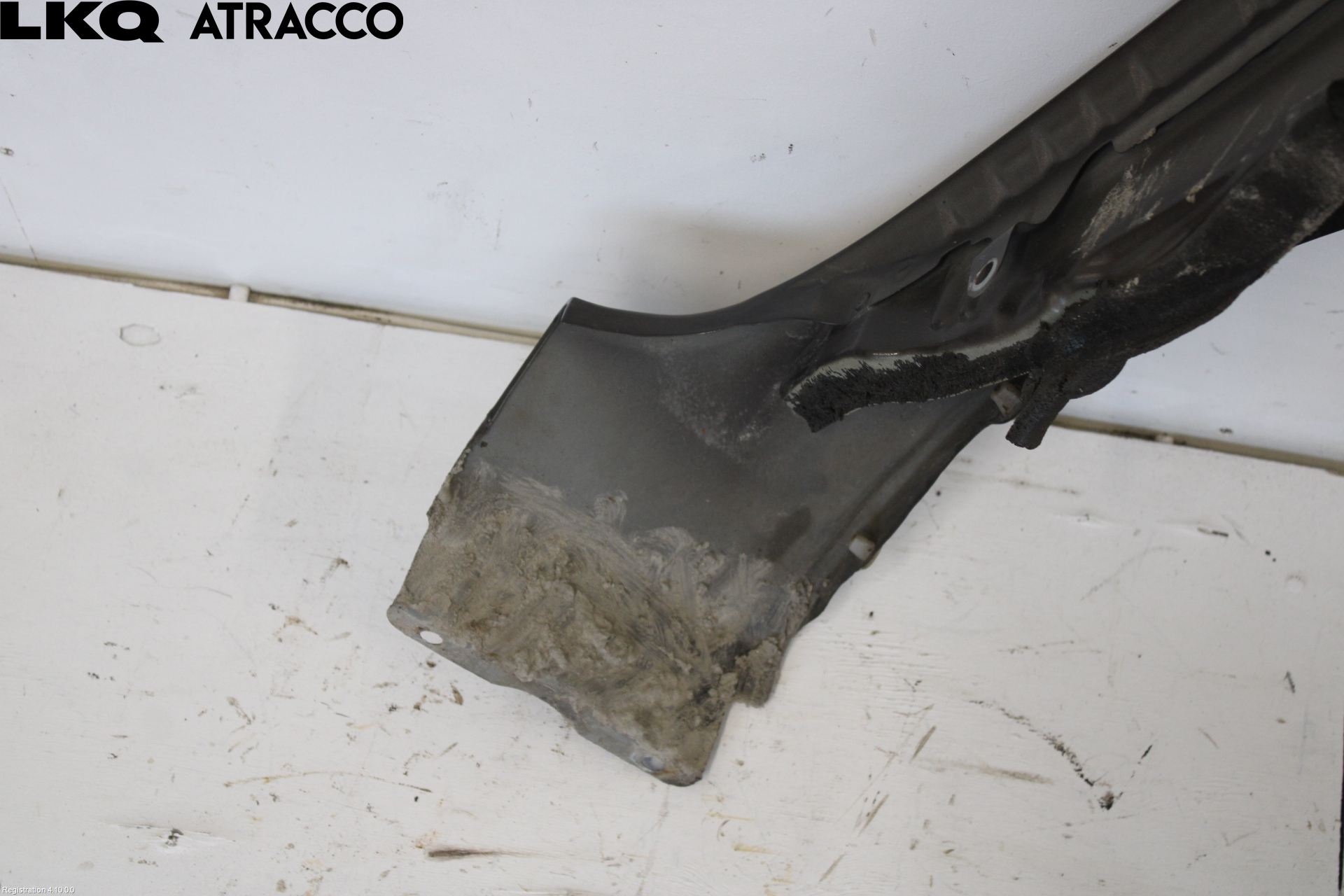 Nissan LEAF 11-17 Skjerm Foran Venstre