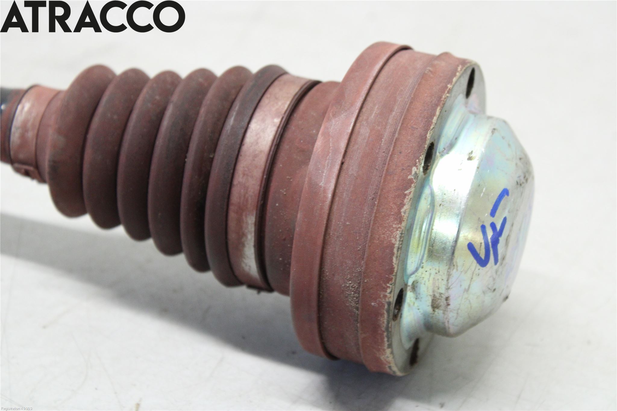 Volkswagen VW CADDY      04-10 Drivaksel Foran Kompl Venstre