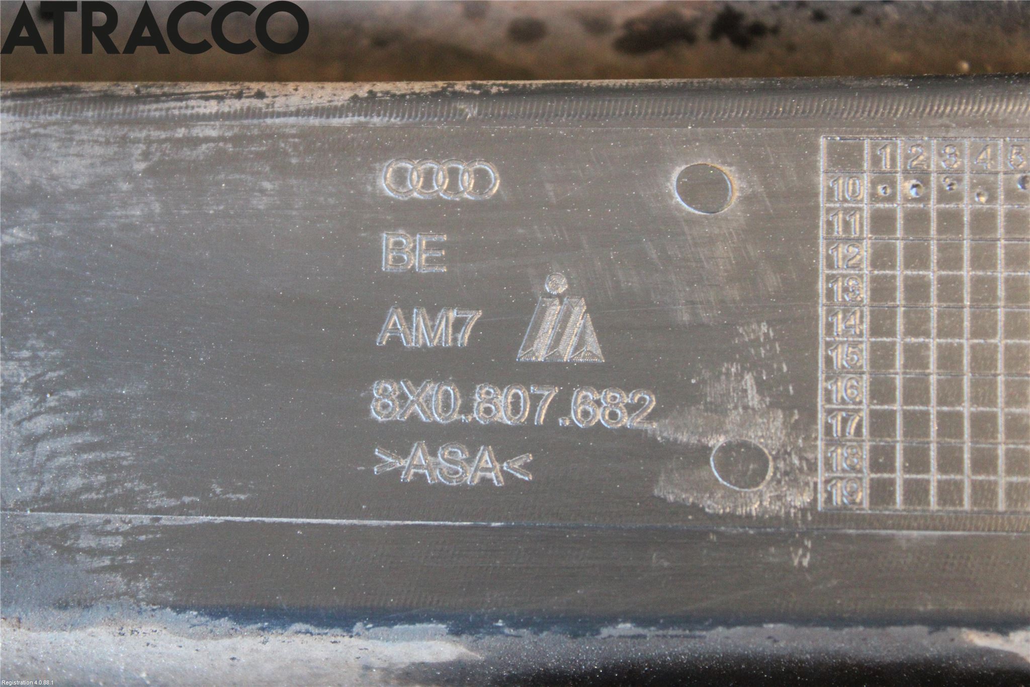 Audi A1/S1 11-18 Grilldel Høyre