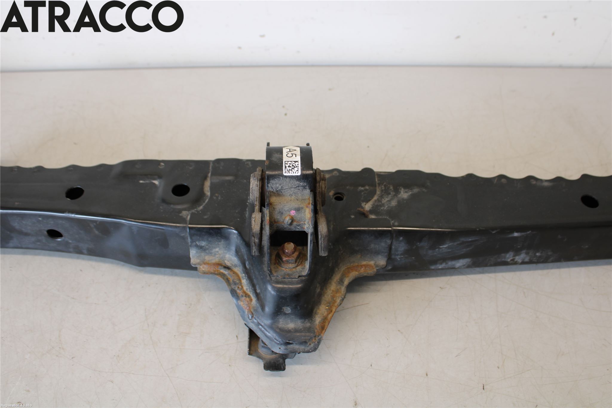 Toyota AURIS 13-19 Motorbjelke (Langs Gående )